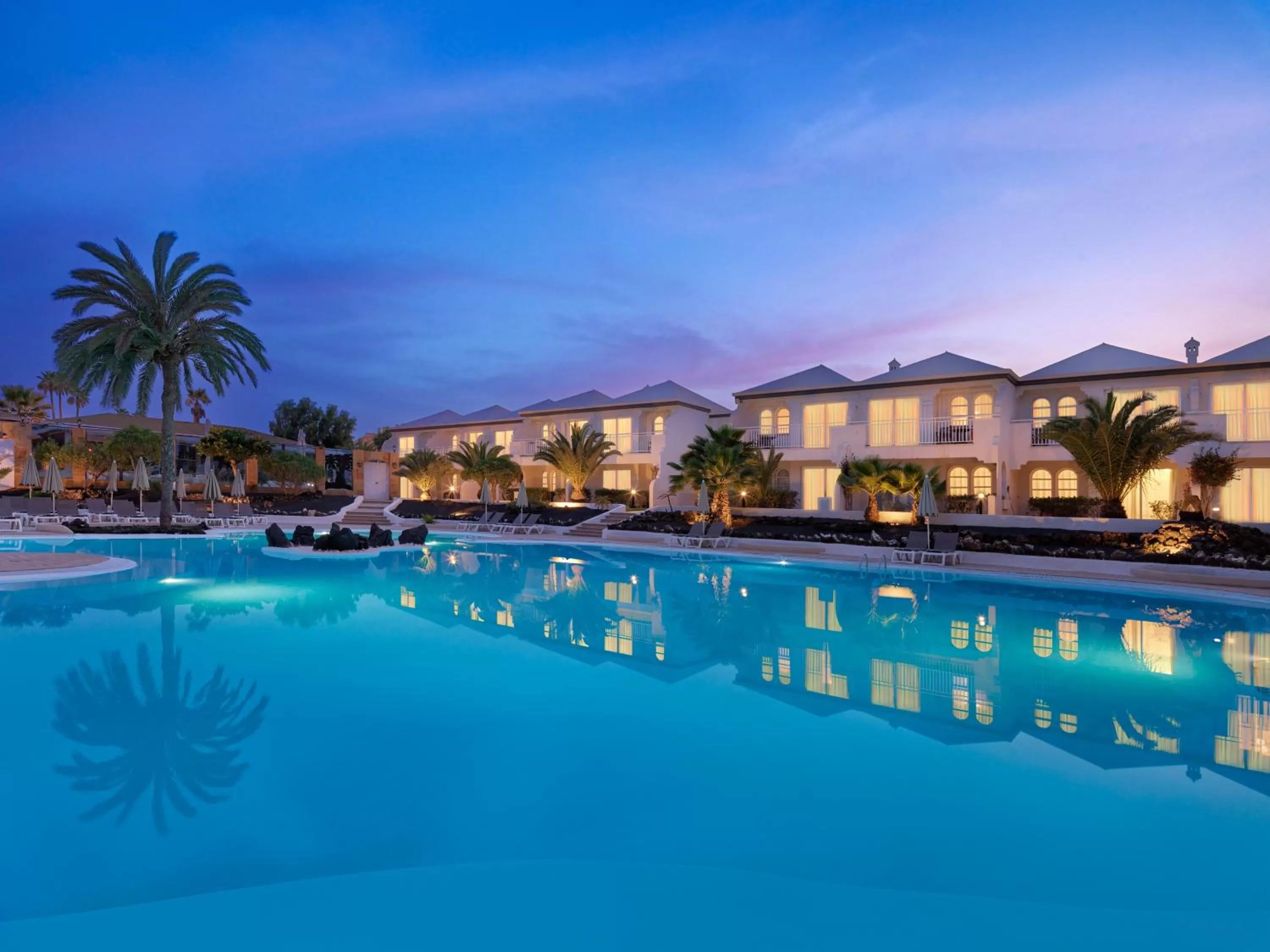 Swimming pool in H10 Ocean Suites