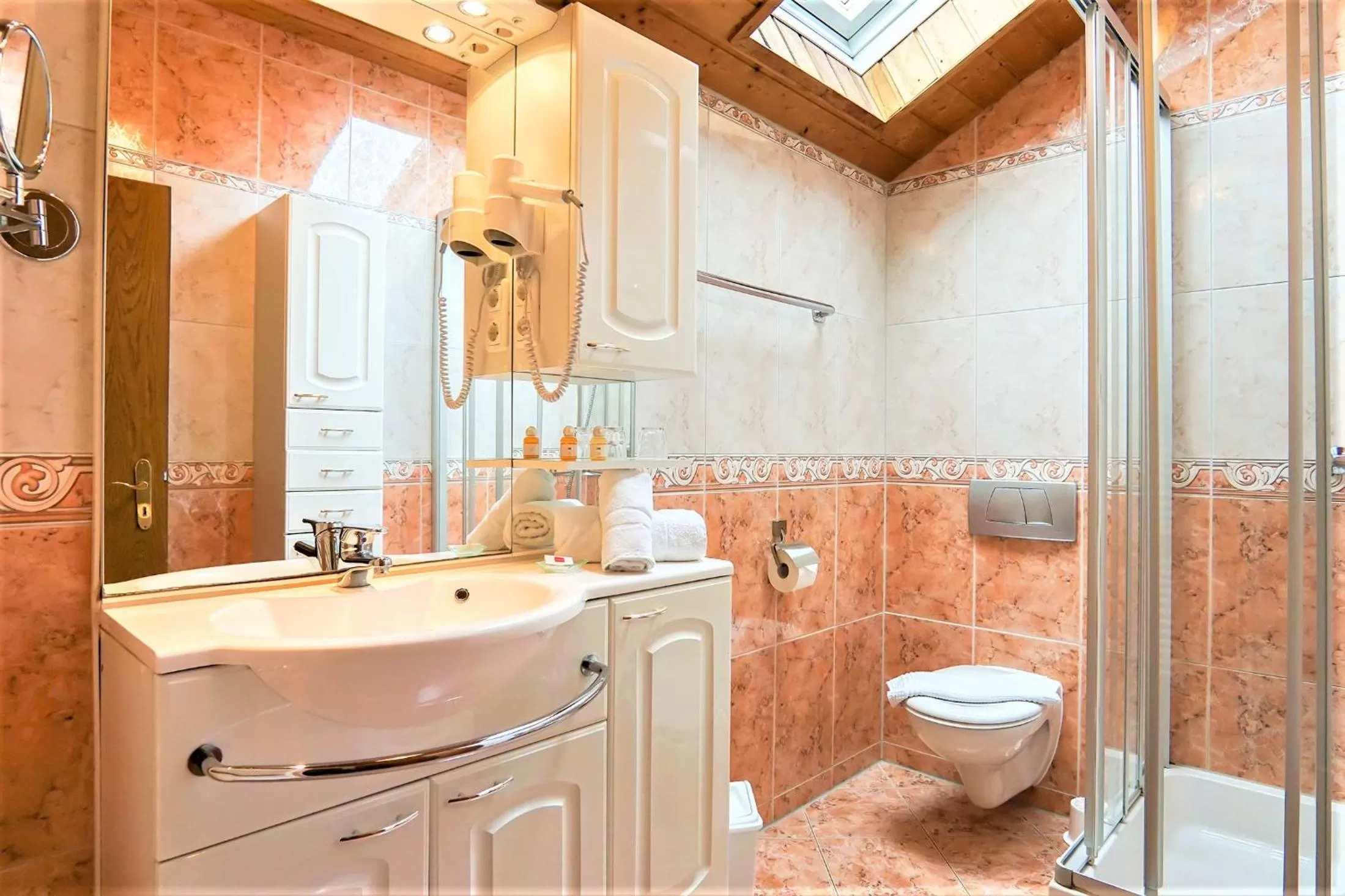 Shower, Bathroom in Ferienhaus und Landhaus Berger