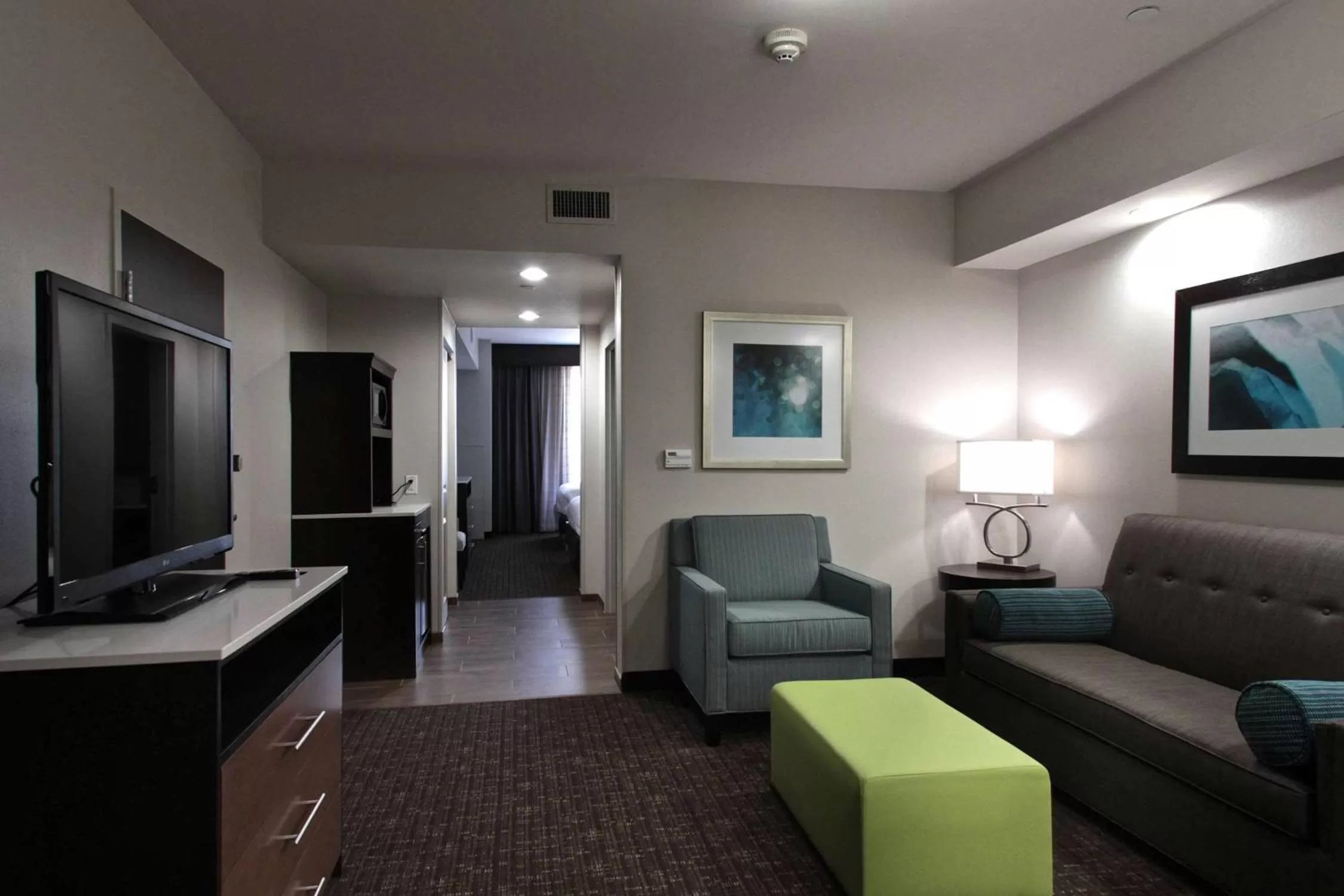 Living room in Hilton Garden Inn Victoria