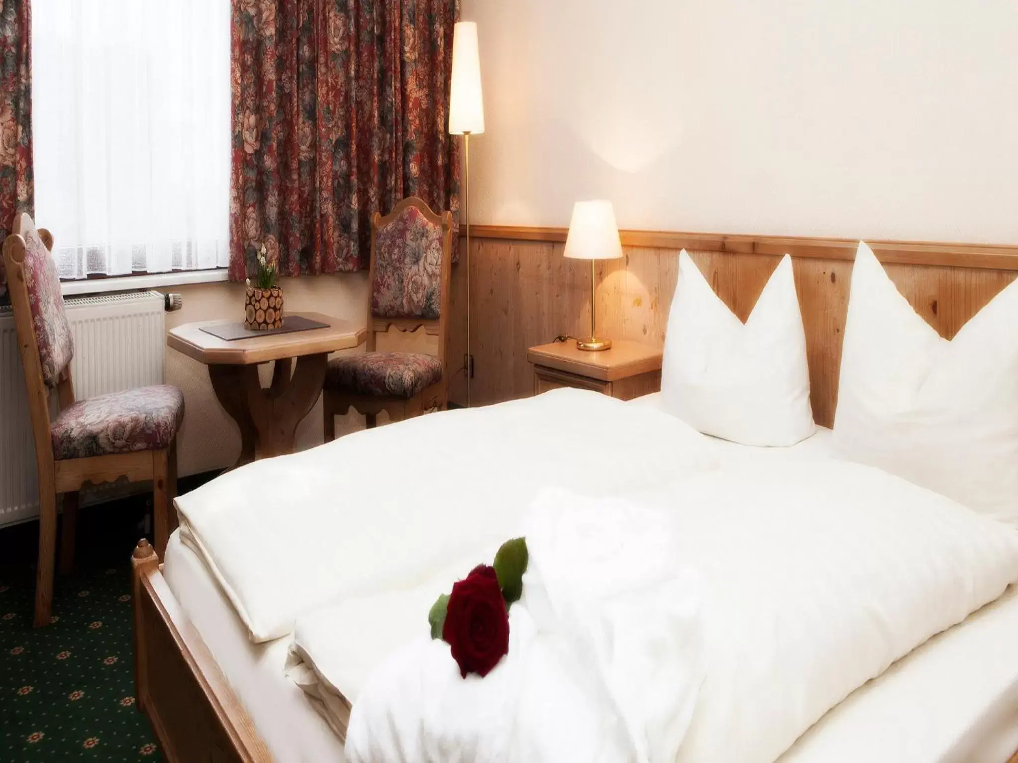 Economy Double Room in Ringhotel Nassau-Oranien Economy Double Room in Ringhotel Nassau-Oranien