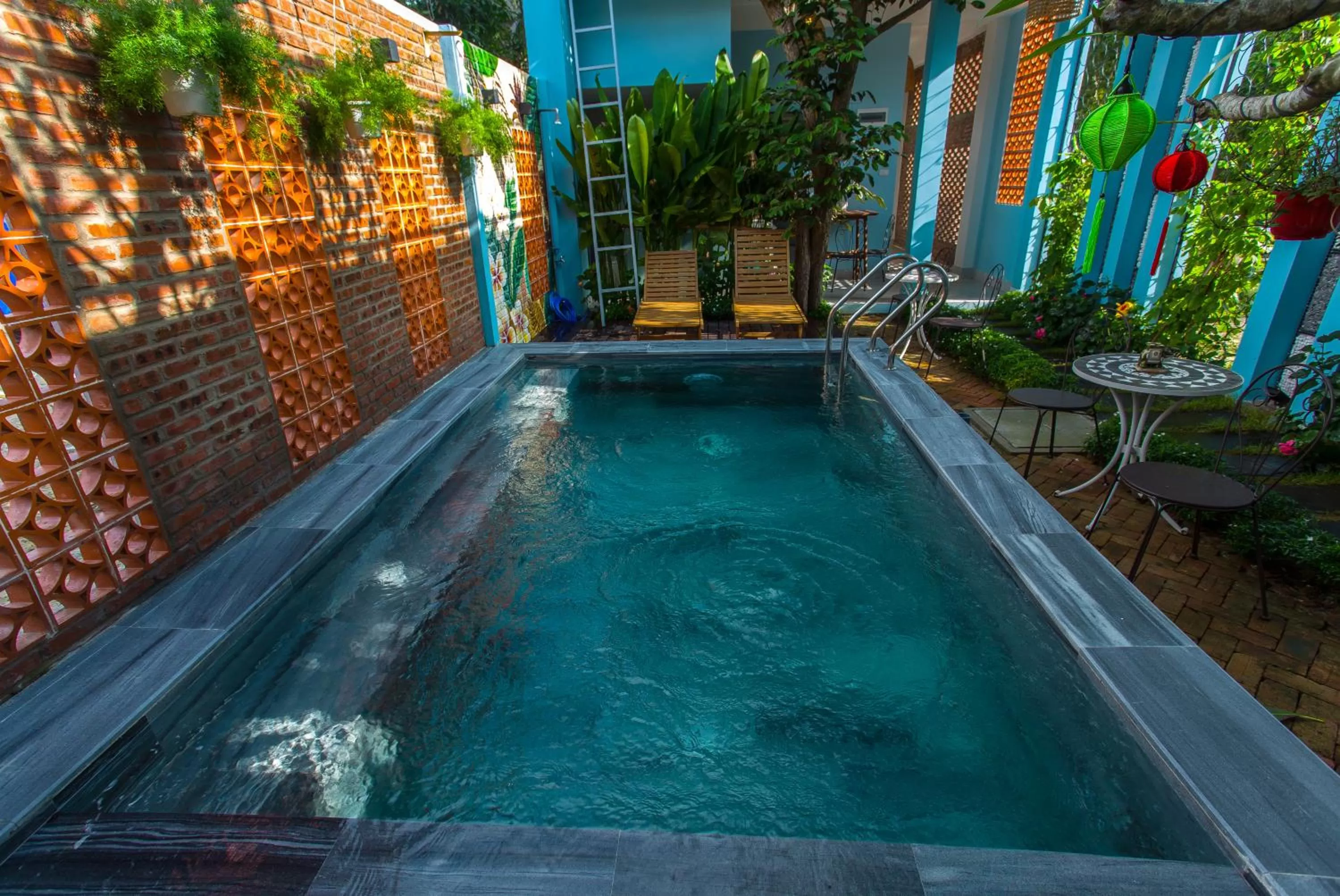 Swimming Pool in Peach House