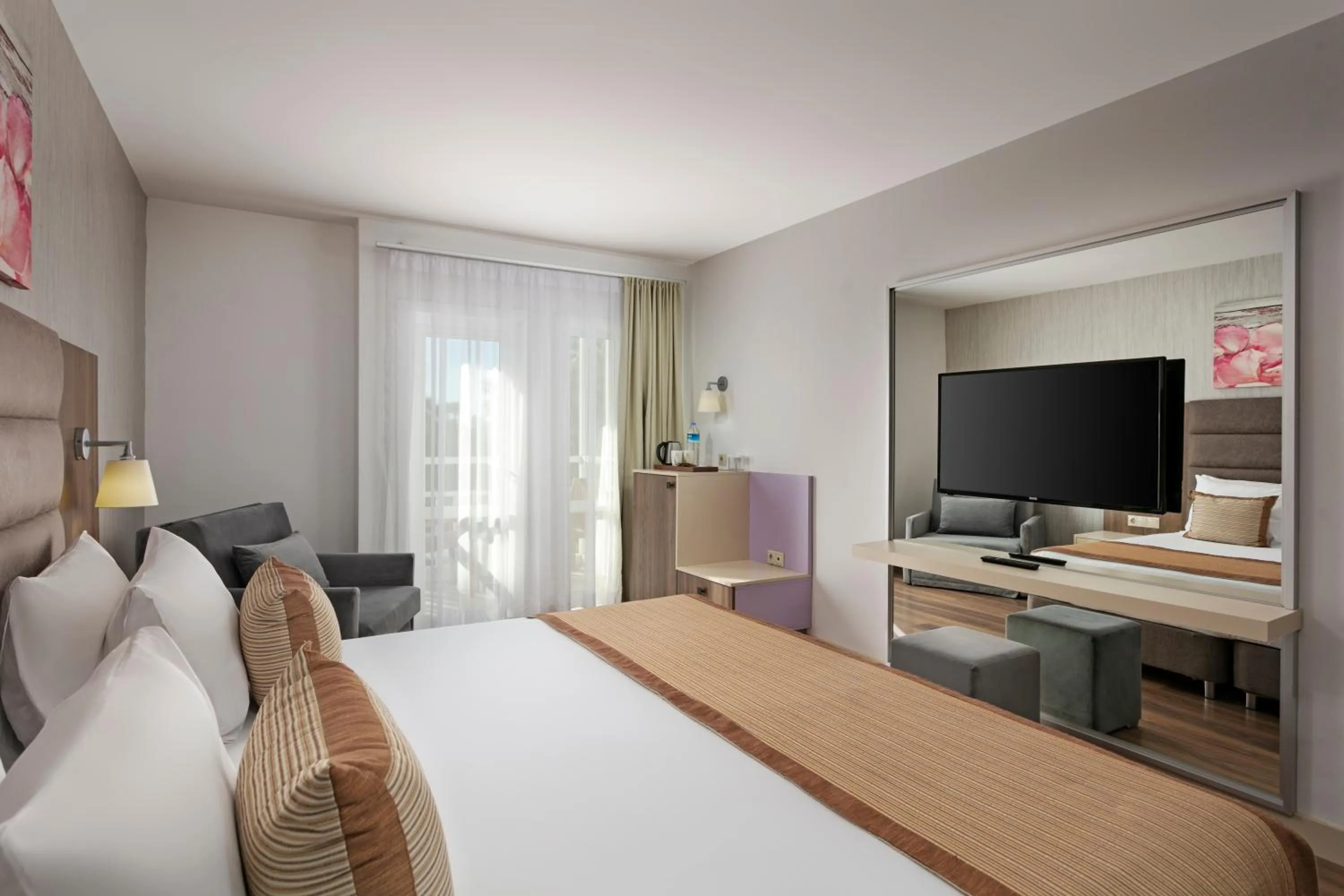 Bedroom, TV/Entertainment Center in Seven Seas Hotel Blue - Ultra All Inclusive & Kids Concept