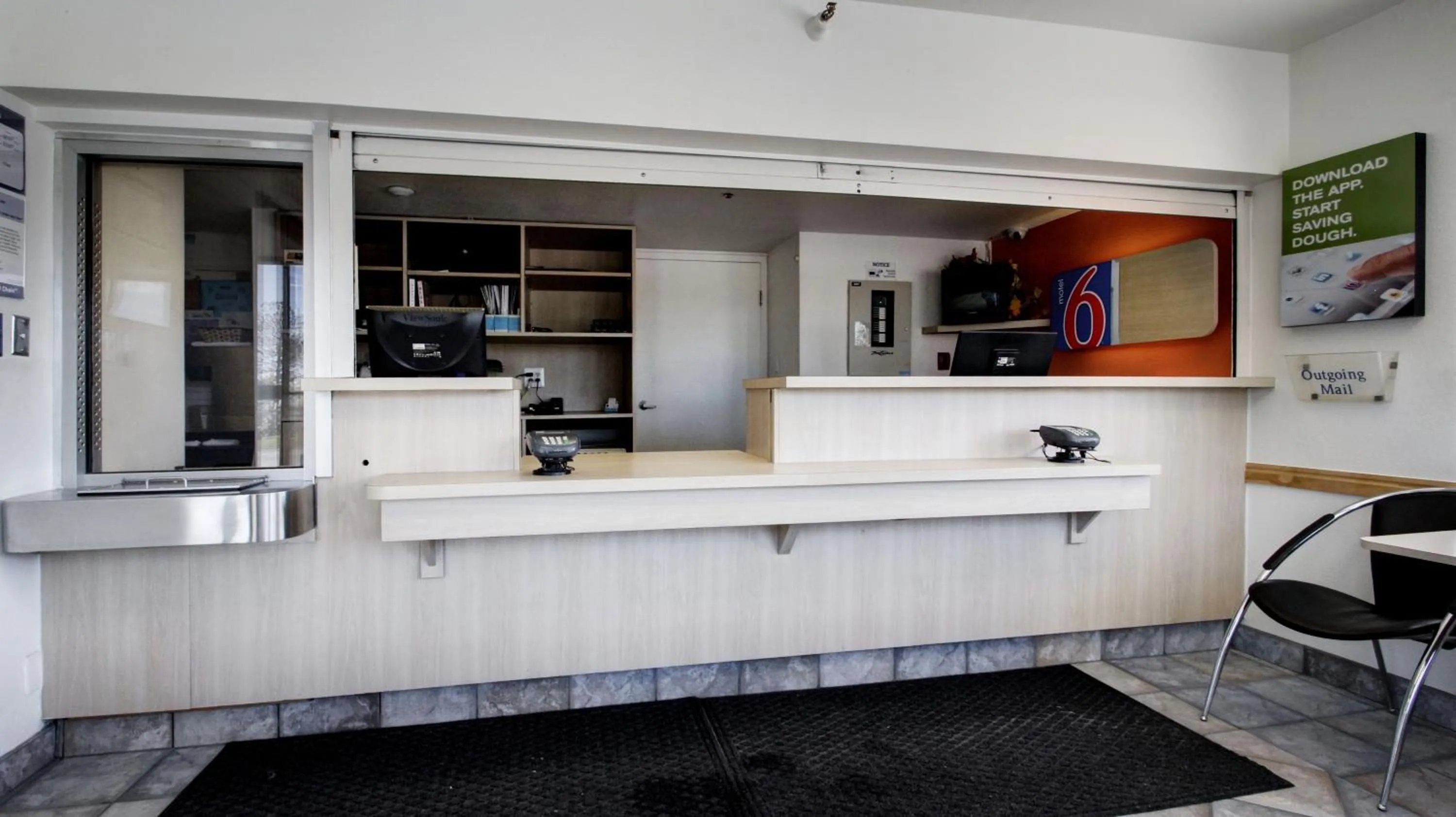 Lobby or reception in Motel 6-Woods Cross, UT - Salt Lake City - North
