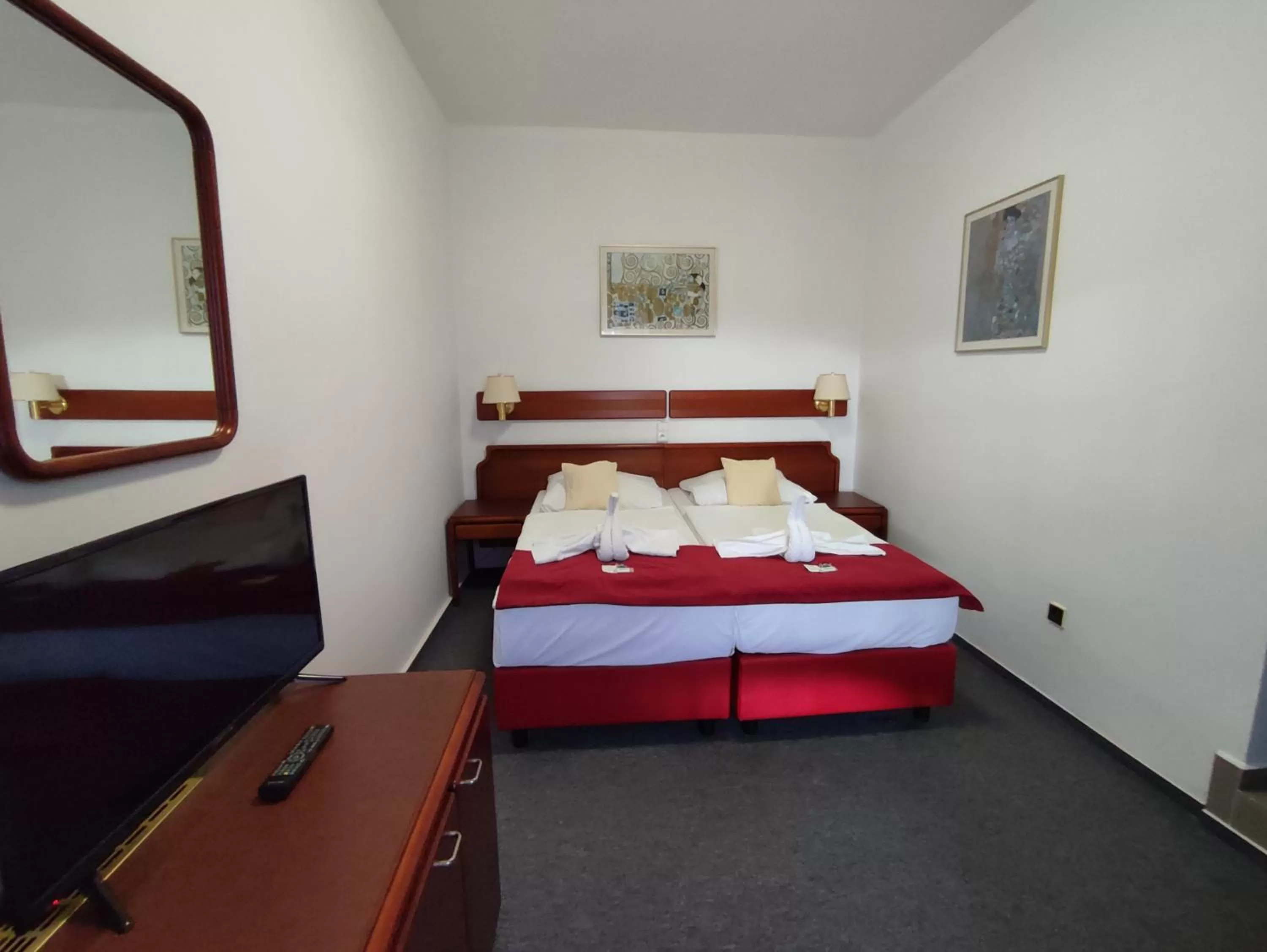 Bed in Hotel Bohemia Excellent