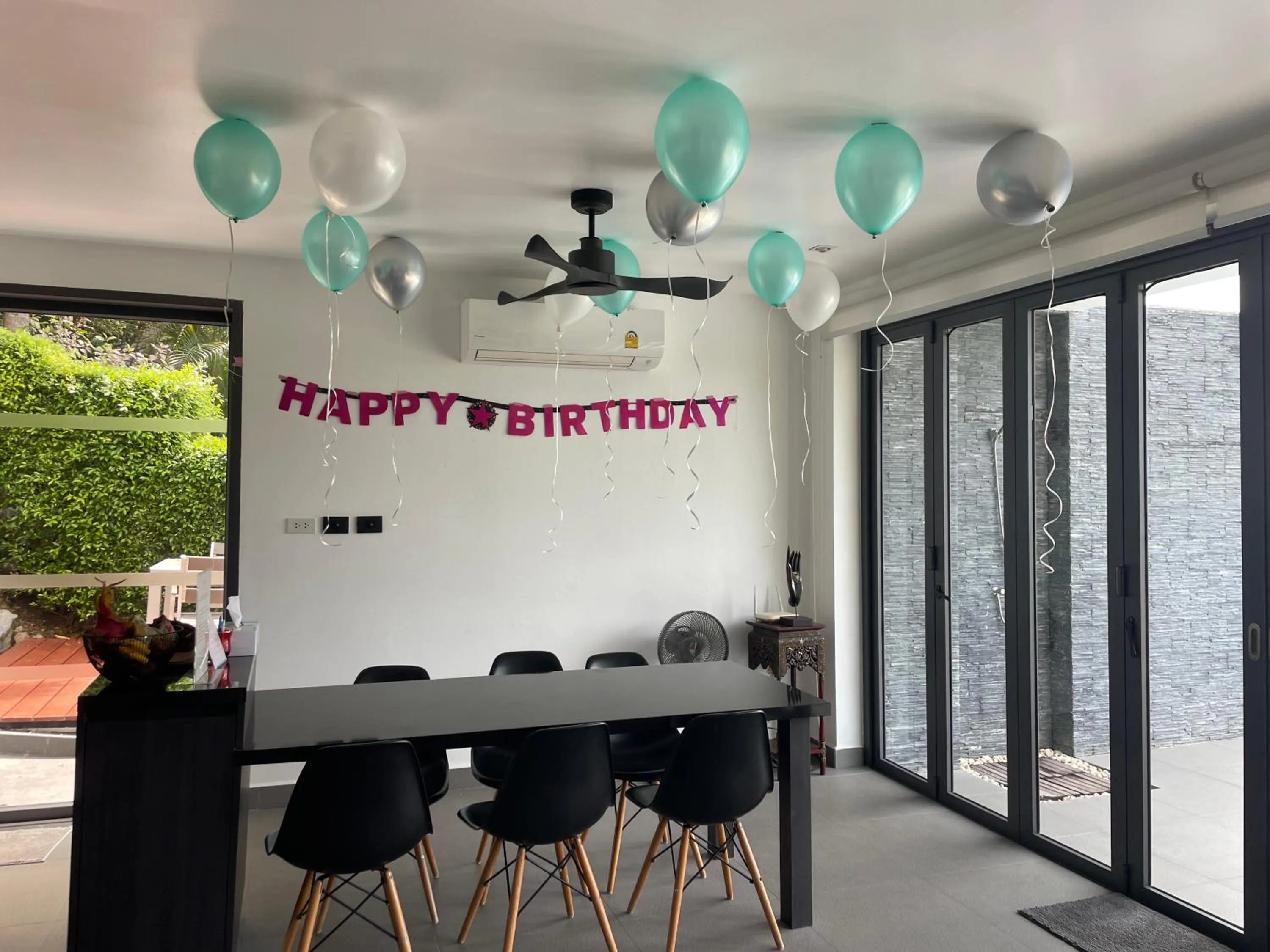 Banquet/Function facilities in Baan Saint-Tropez Seaview Villas Kata Beach