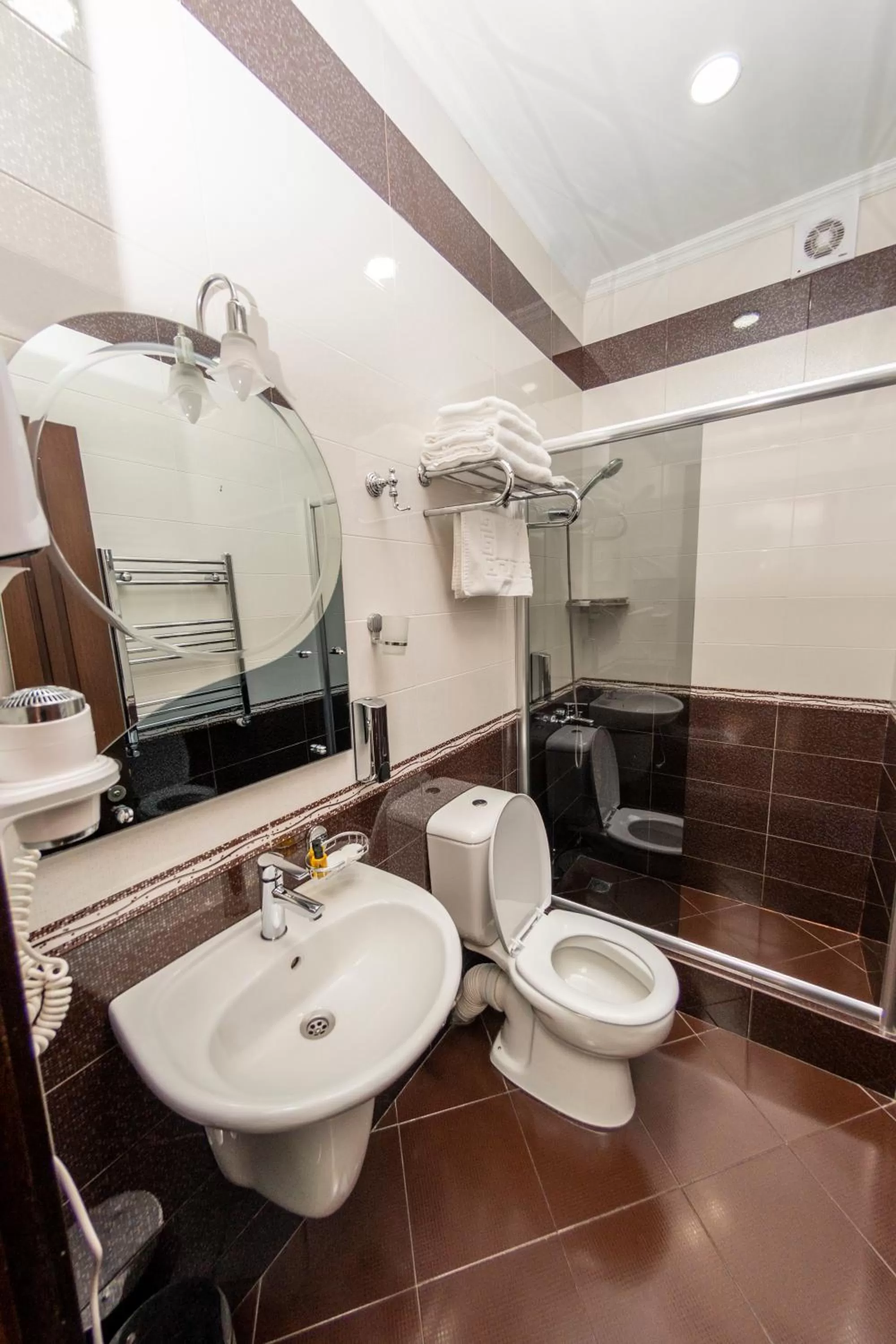 Toilet, Bathroom in Eiffel Hotel