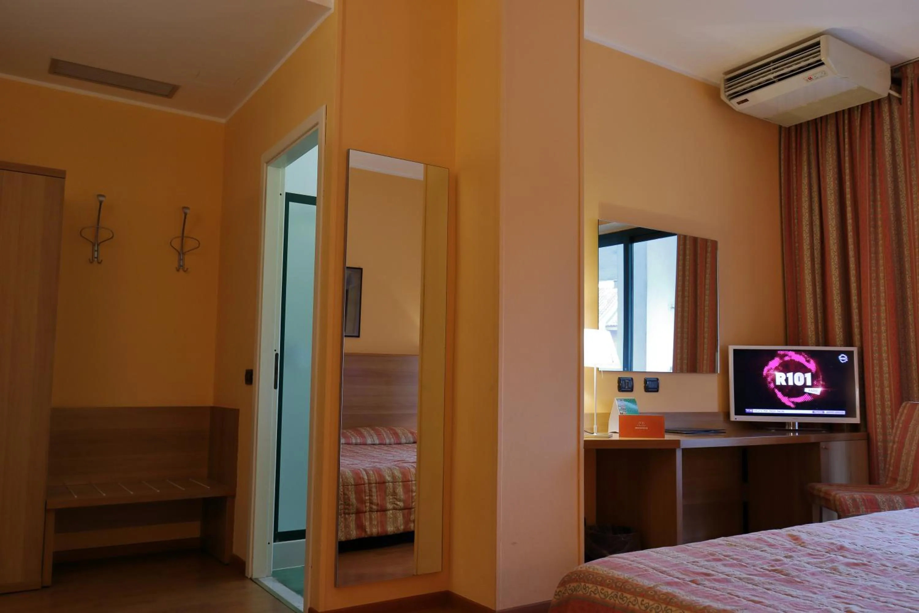 Bed in Hotel Romanisio