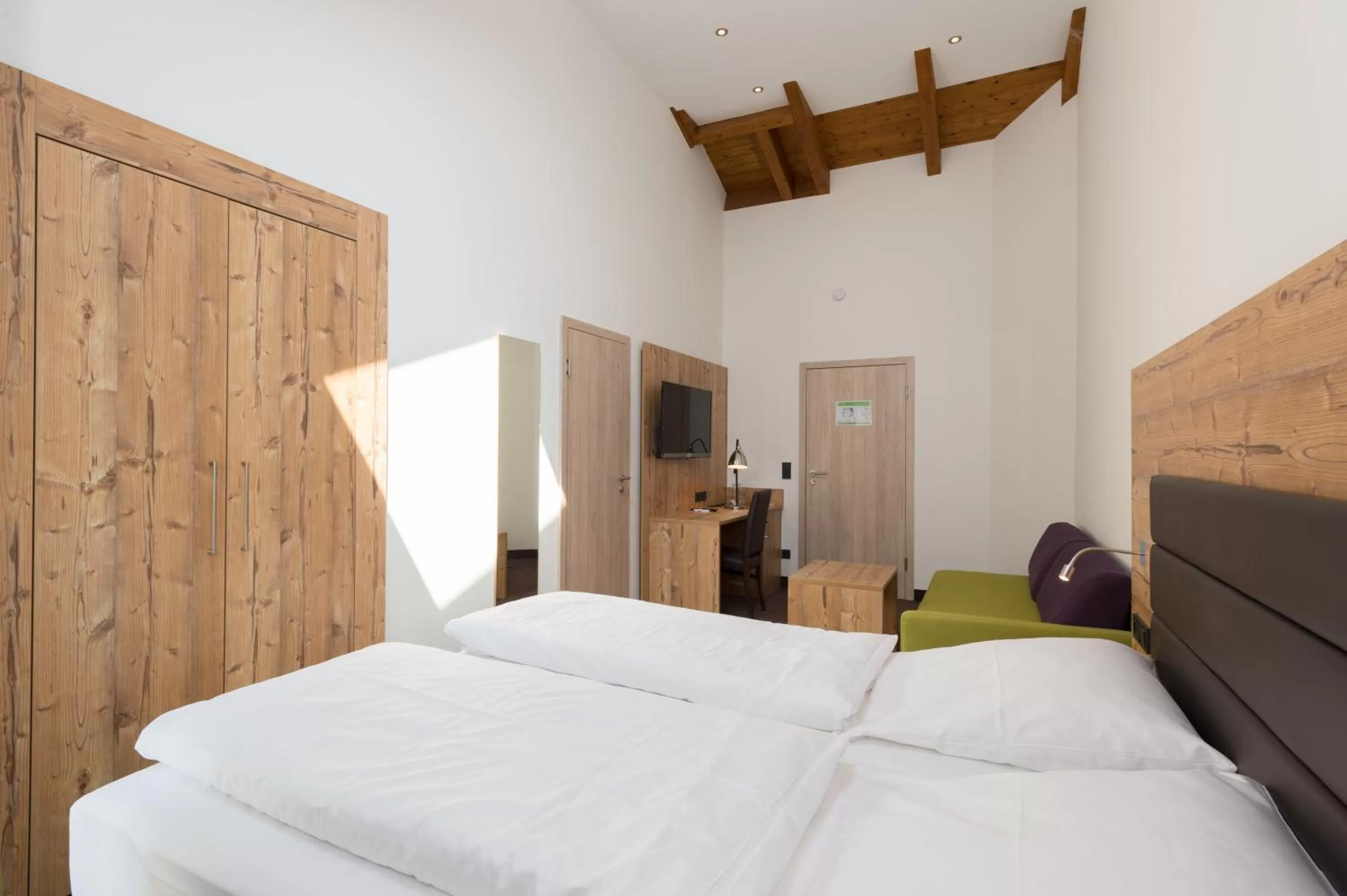 Photo of the whole room, Bed in Hotel SCHNEIDER