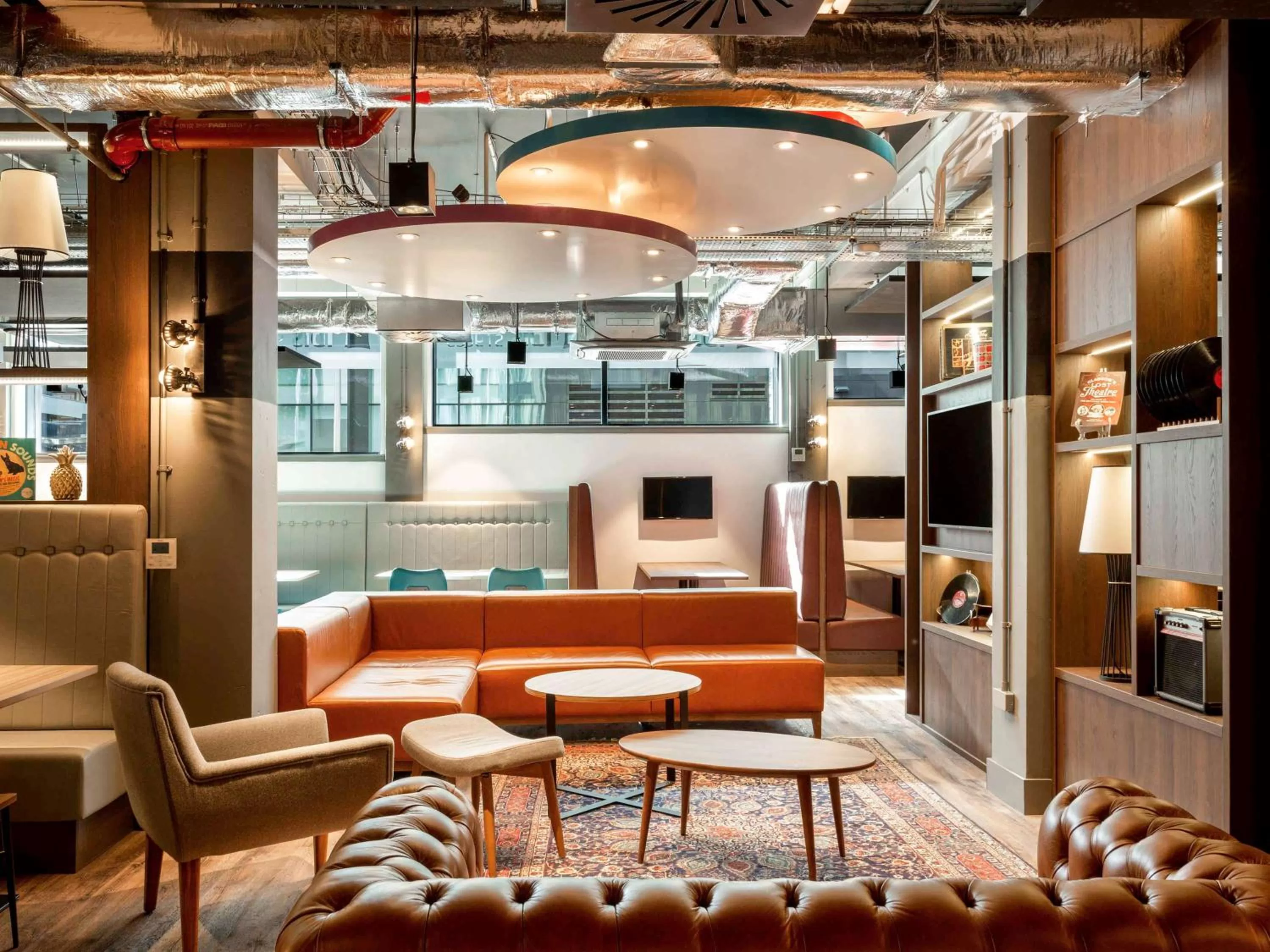 Lounge or bar in ibis Styles Glasgow Central