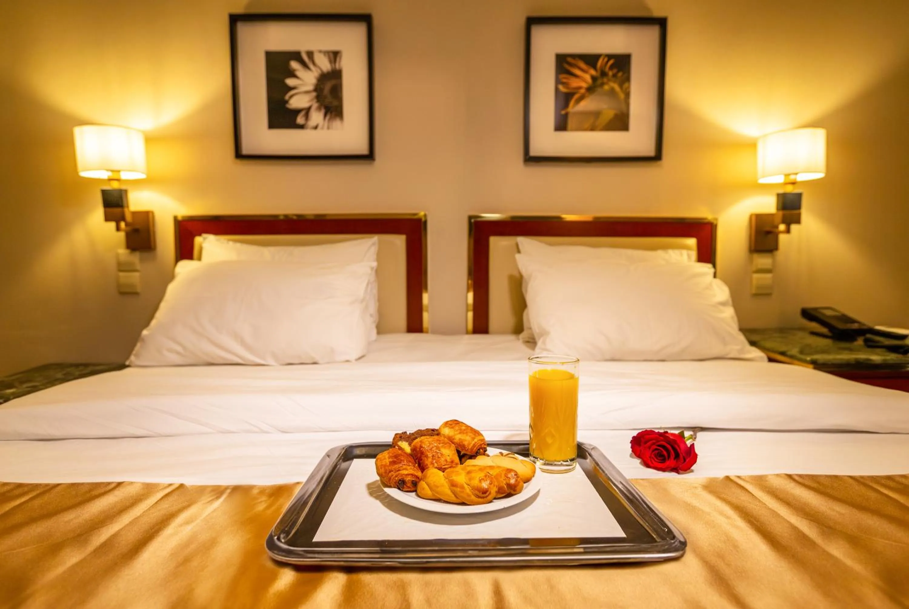 Bed in Ilisia Hotel Athens