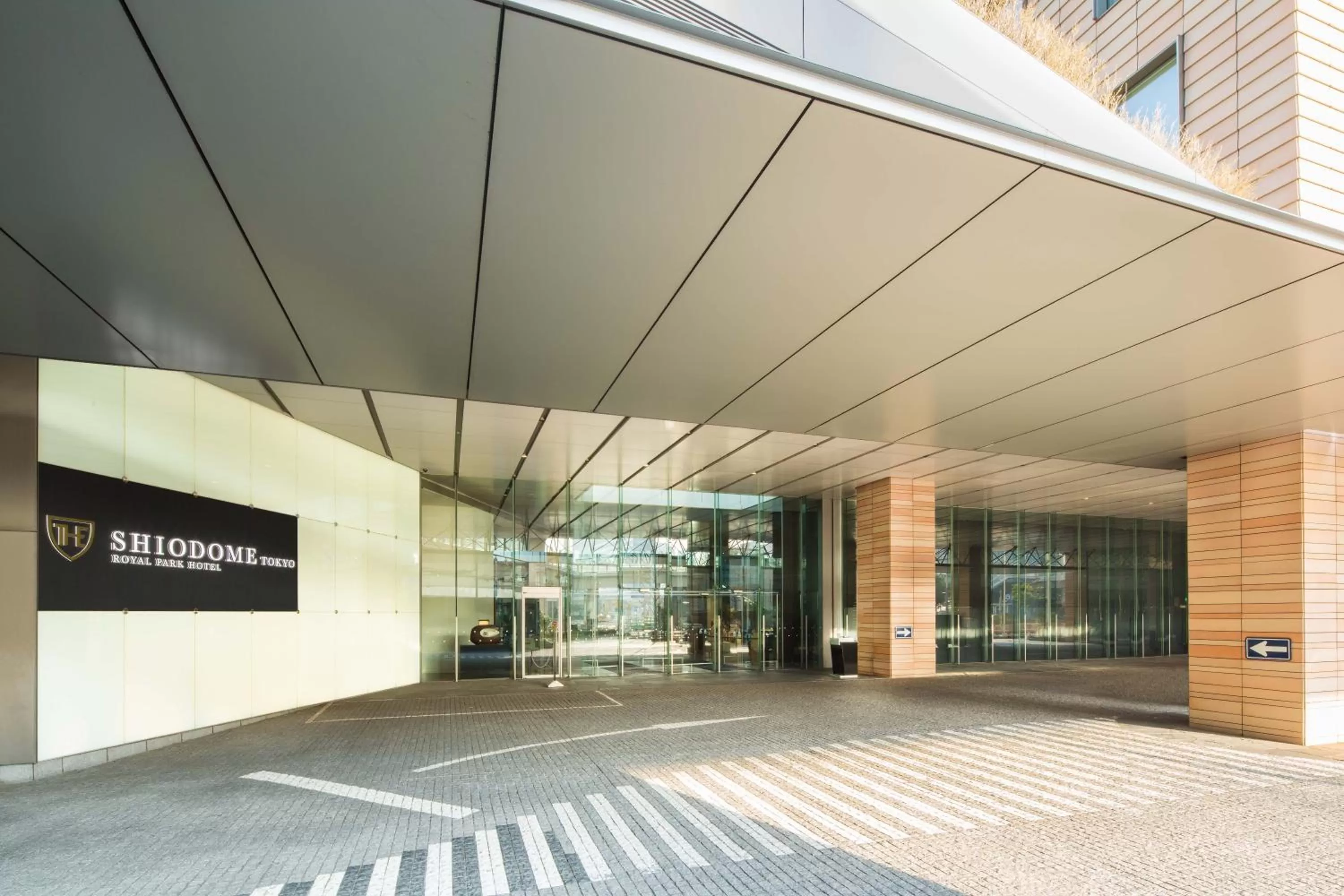 Facade/entrance in The Royal Park Hotel Iconic Tokyo Shiodome