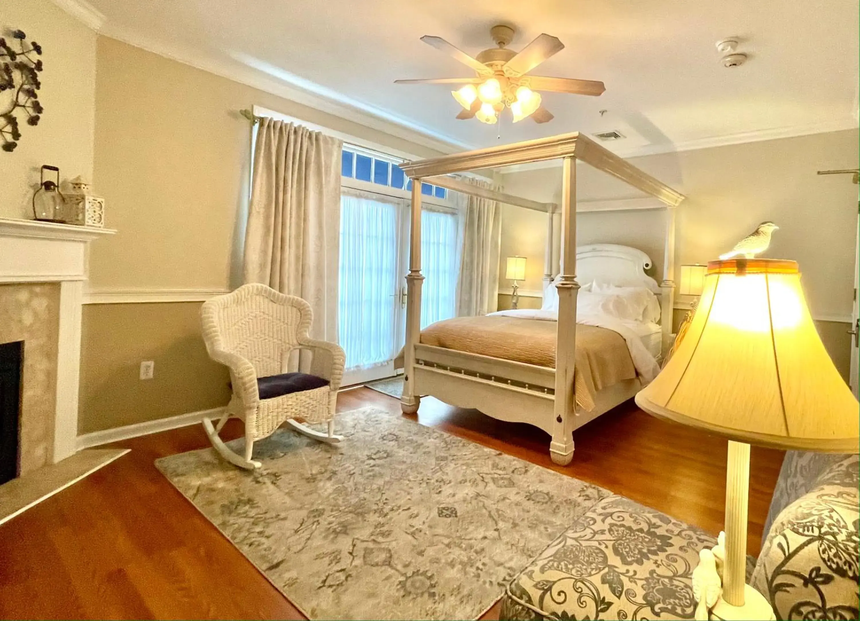 Queen Suite in Inn on Main Hotel Queen Suite in Inn on Main Hotel