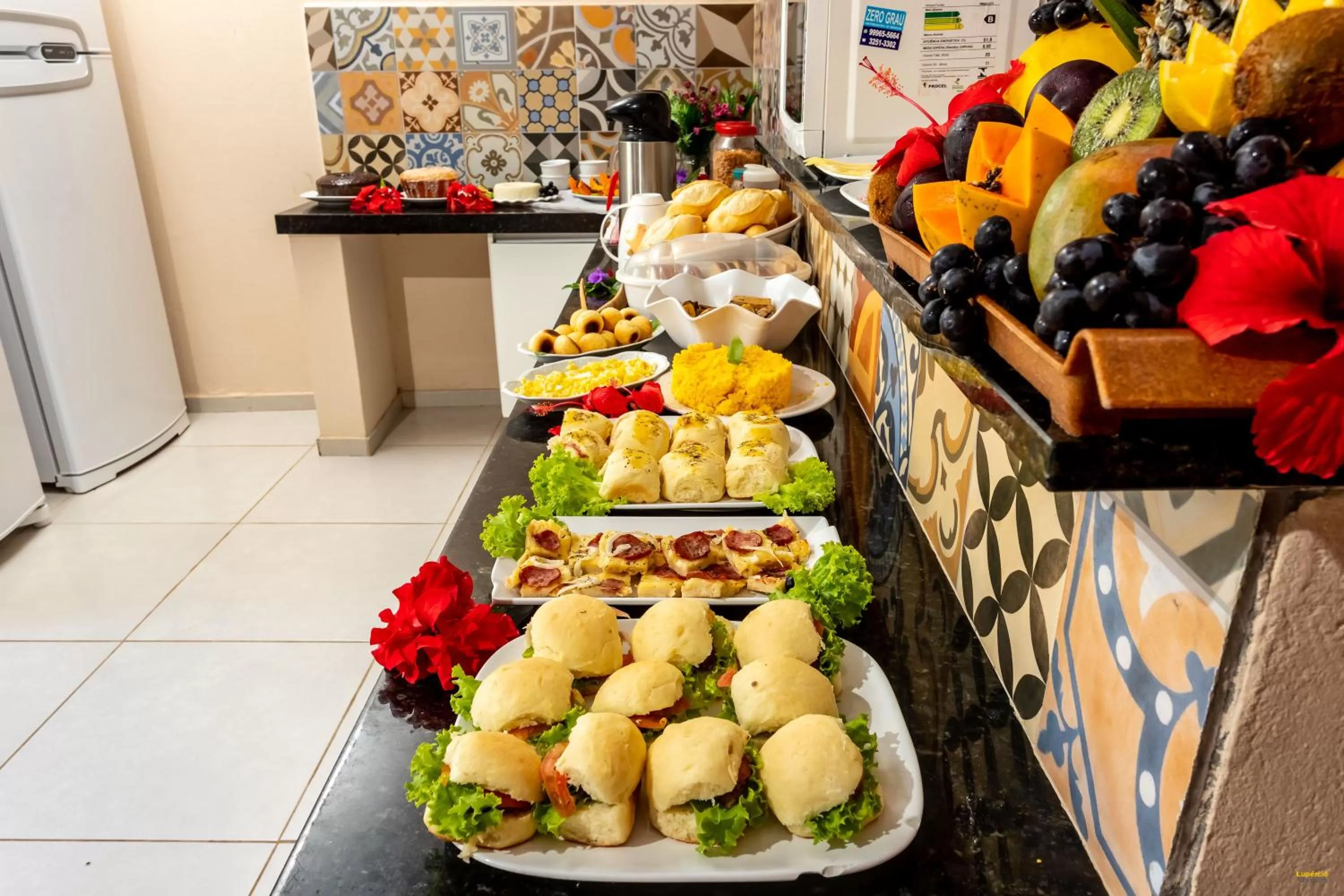 Breakfast, Food in i9 Embaú Flats & Suites