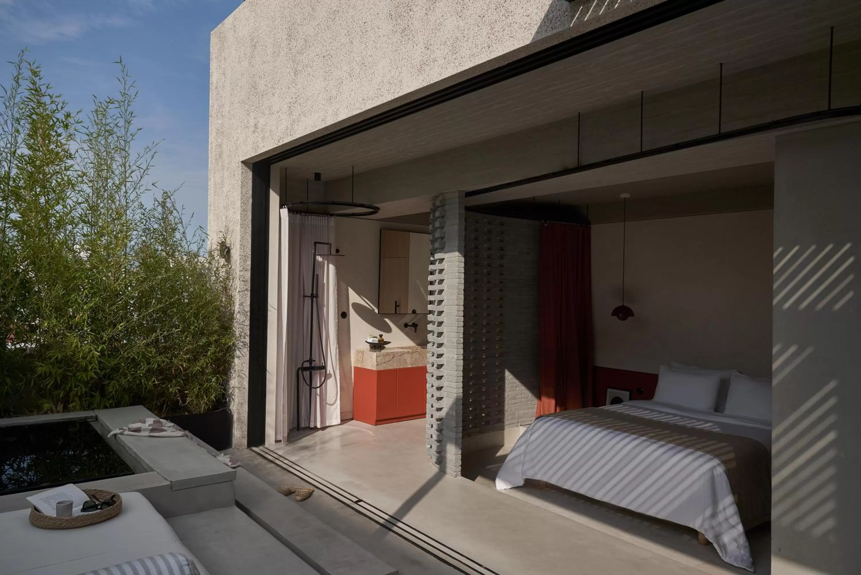 Bed in The Newel Psychiko