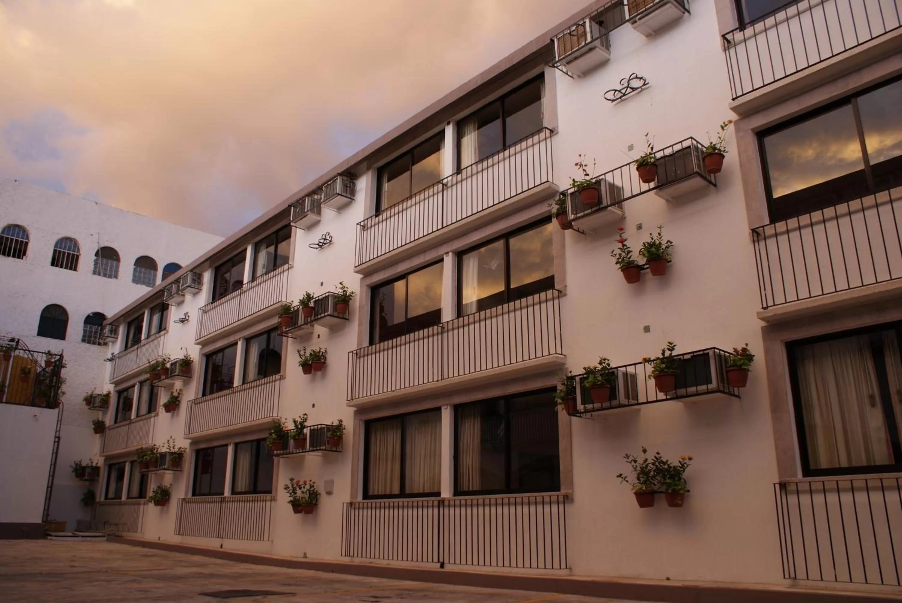 Facade/entrance in Hacienda de Castilla