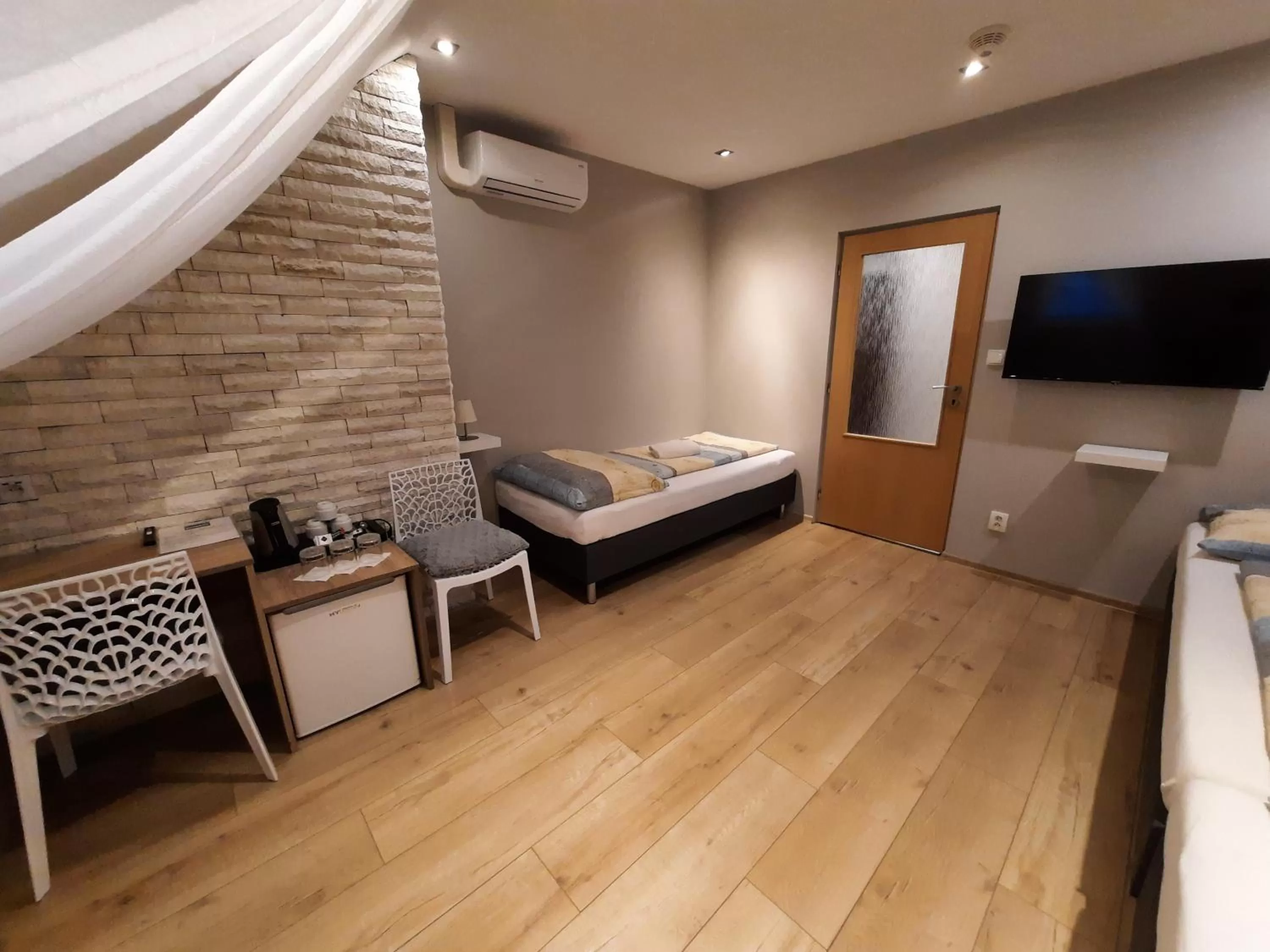 Bed in Hotel Boršičanka