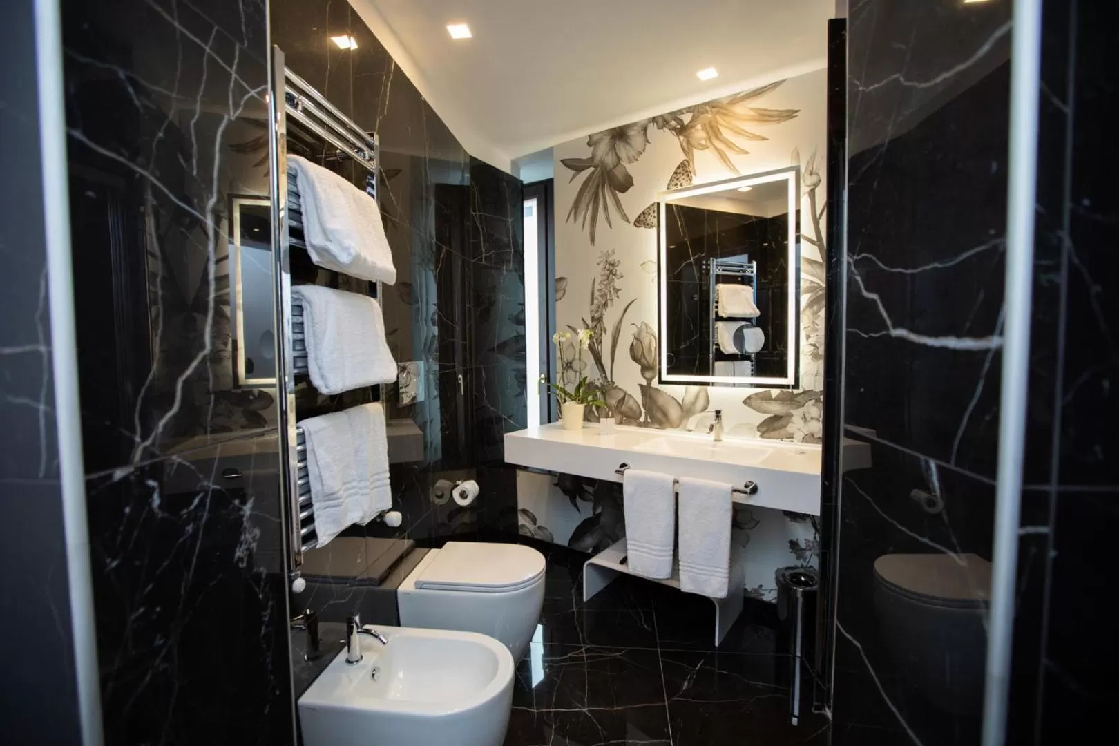 Bathroom in The Major Hotel