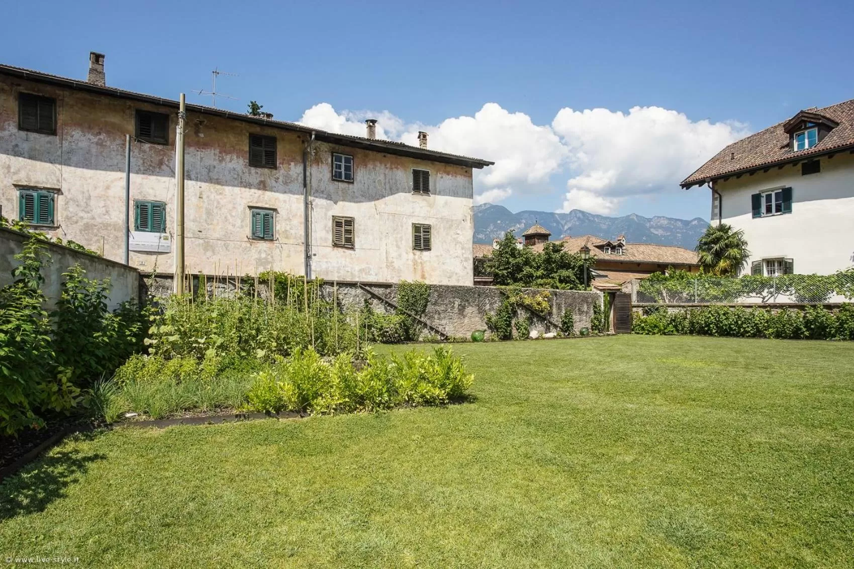 Garden in Apartment Residence Veronika