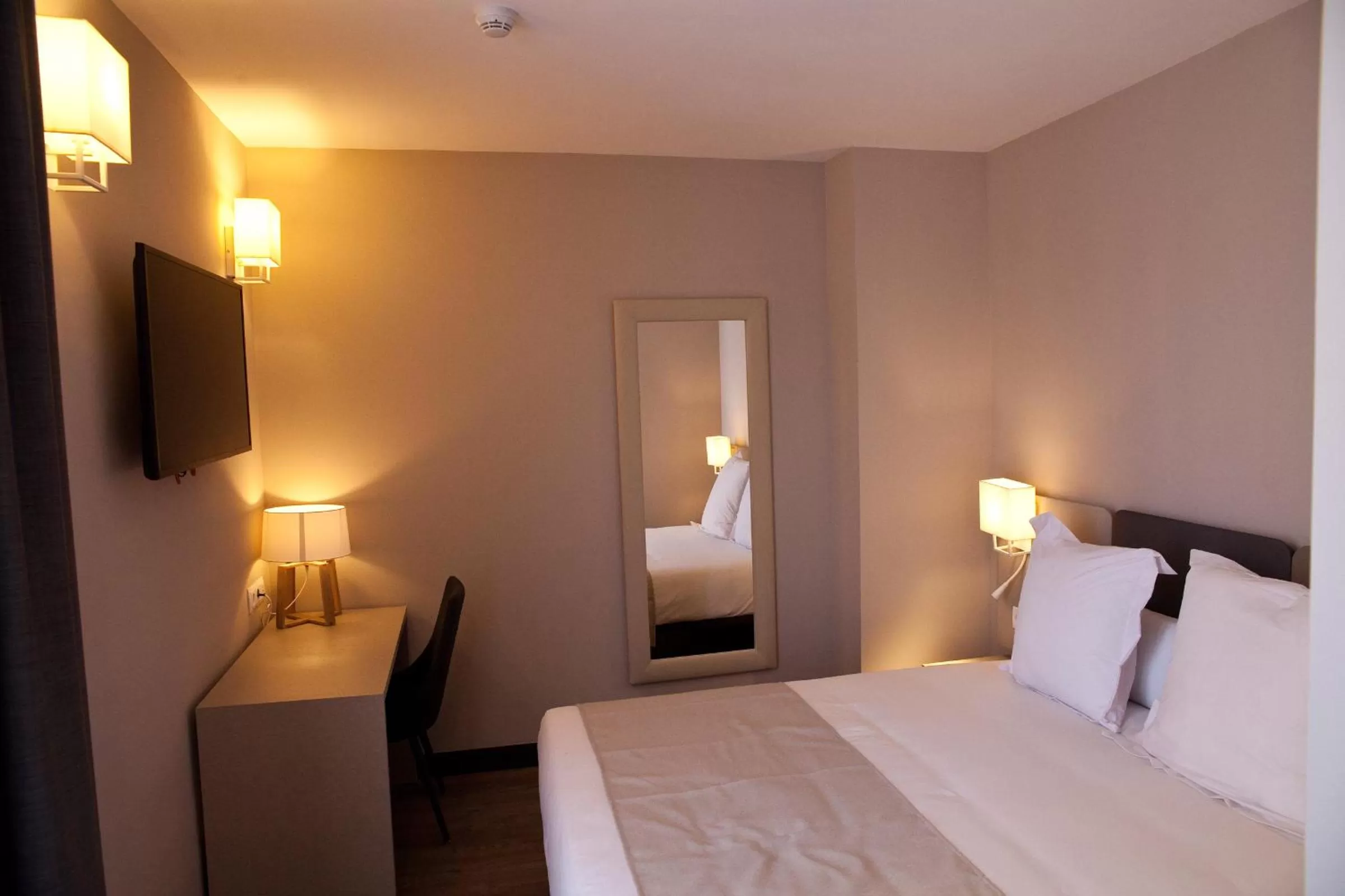 Bed in May Ramblas Hotel