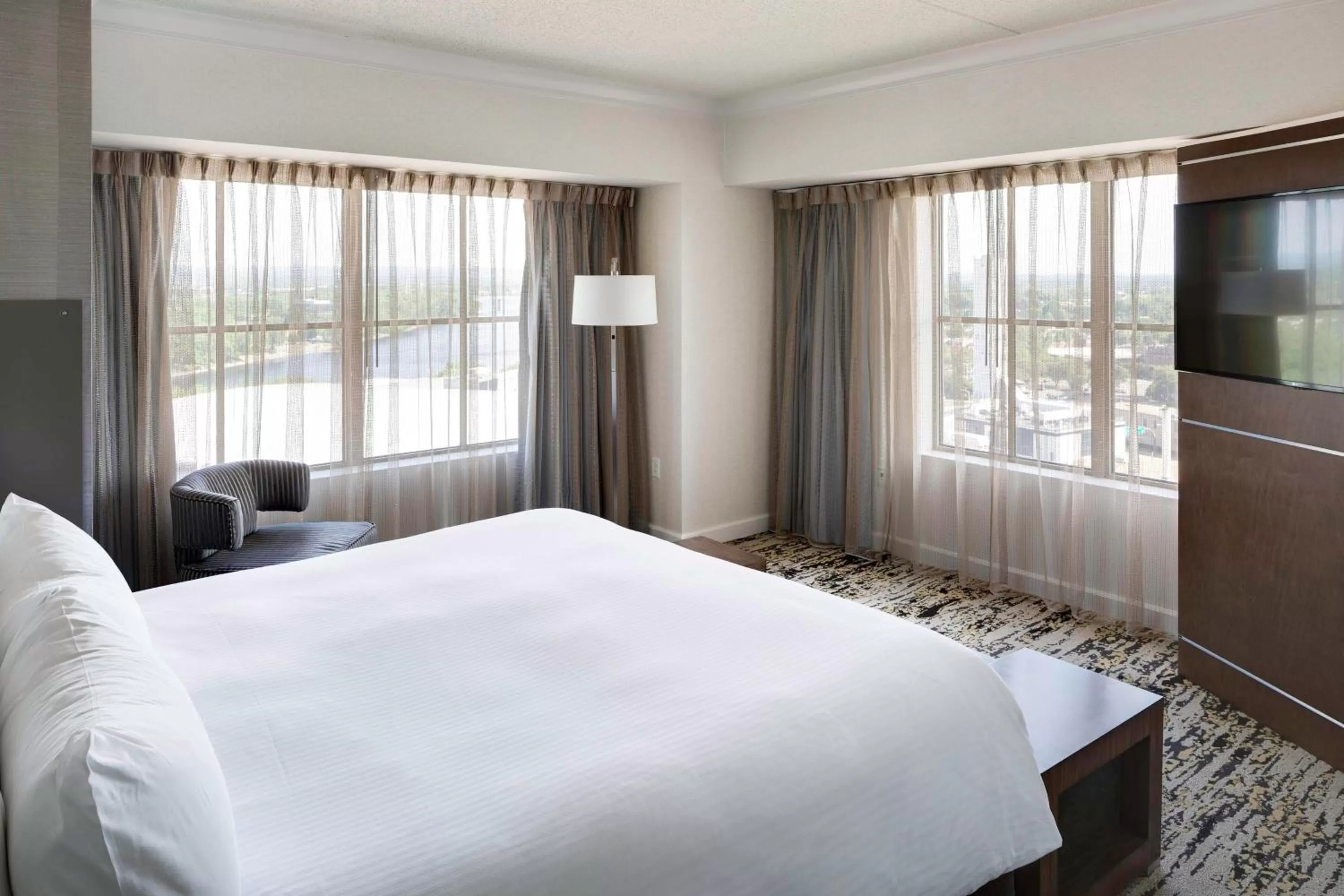 Bedroom, Bed in Hartford Marriott Downtown