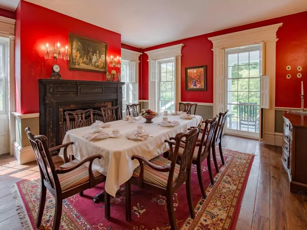 Dining area in The Neighbour House B&B