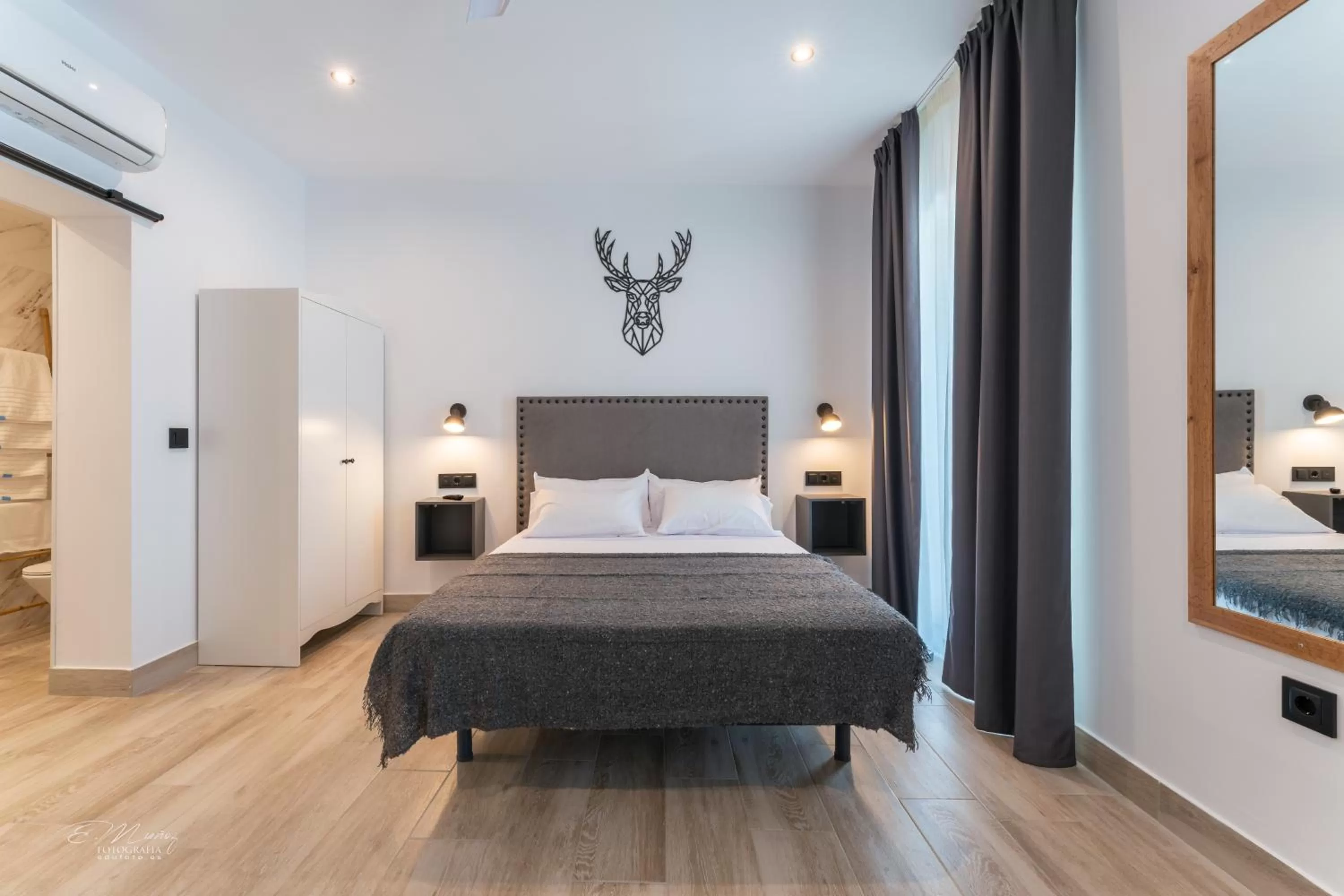 Photo of the whole room, Bed in La Posada del Teatro H Boutique