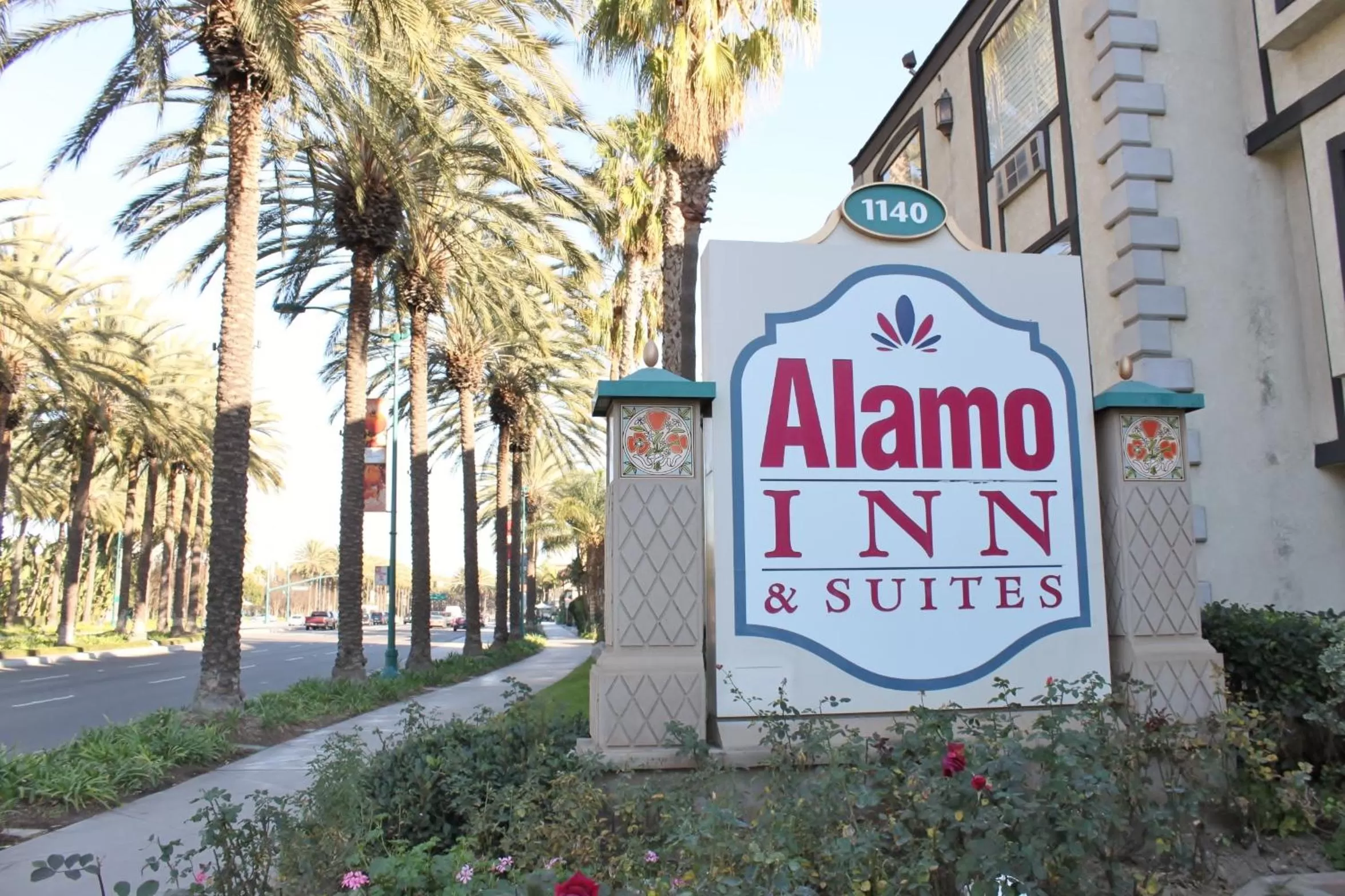 Facade/entrance in Alamo Inn and Suites - Convention Center