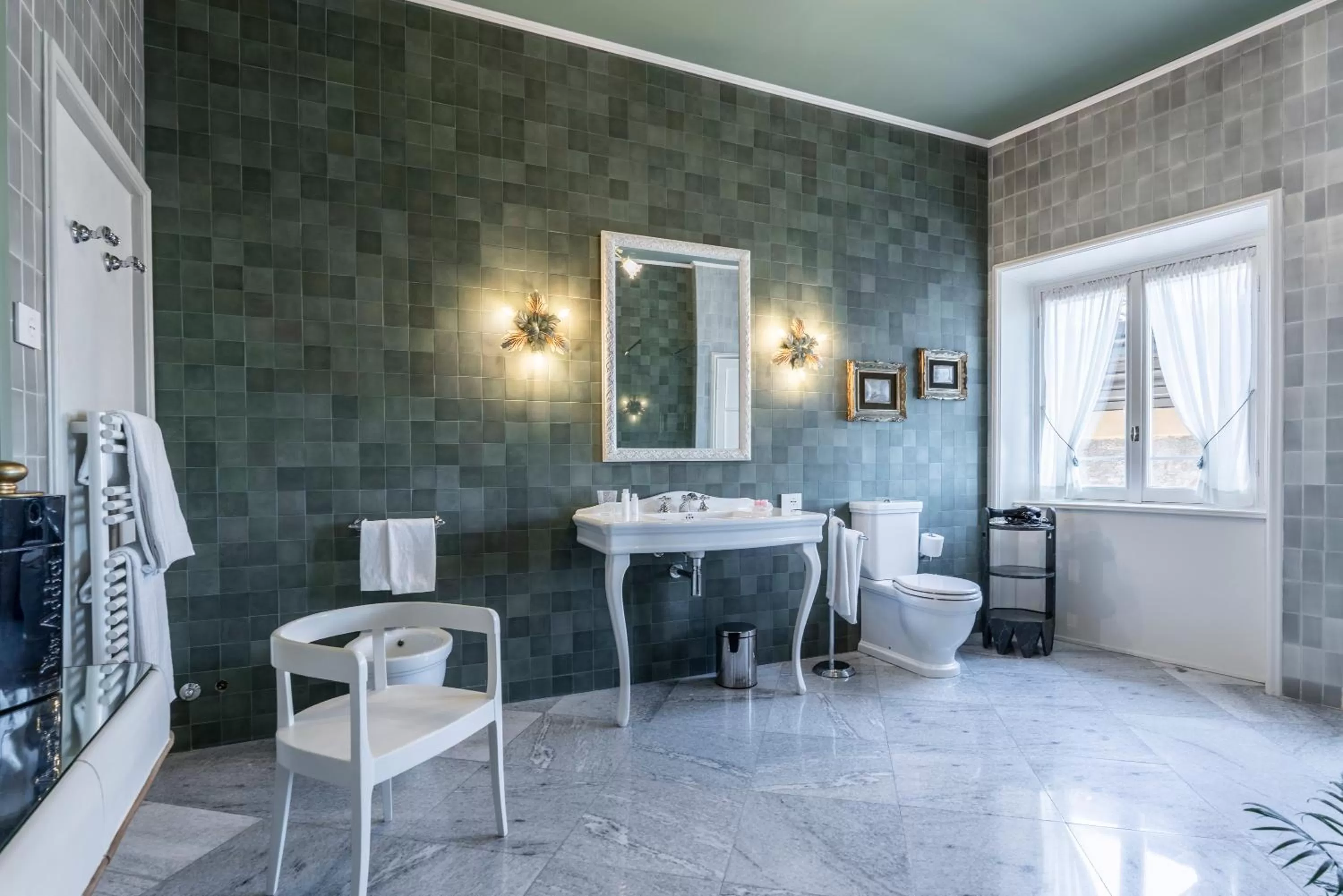 Bathroom in FORESTERIA di PALAZZO RADICI