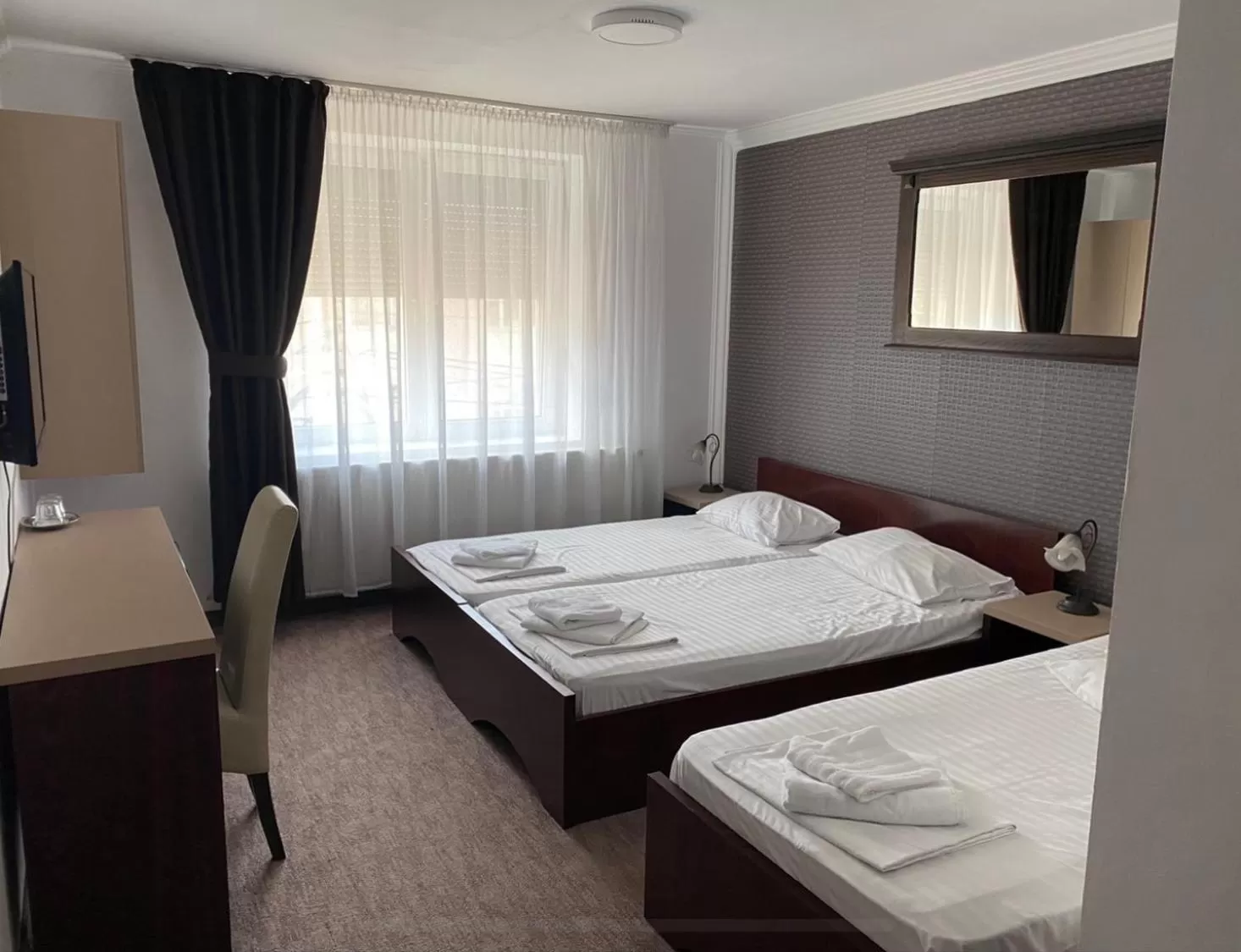 TV and multimedia, Bed in Carnival City Hotel Oradea
