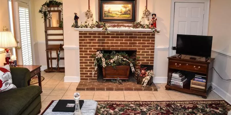 Deluxe Family Room in The Richard Johnston Inn & 1890 Caroline House