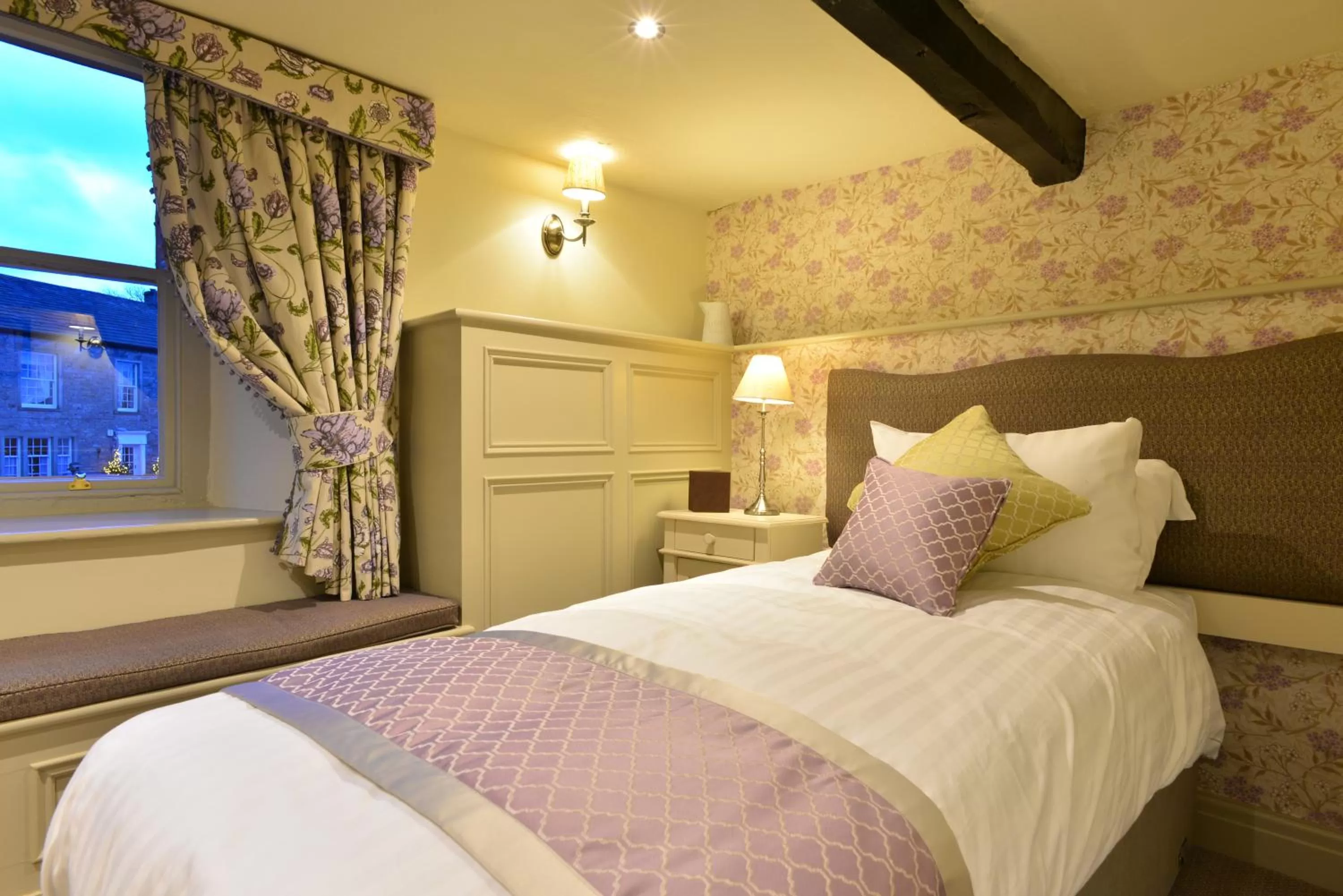 Bedroom, Bed in The Devonshire Grassington