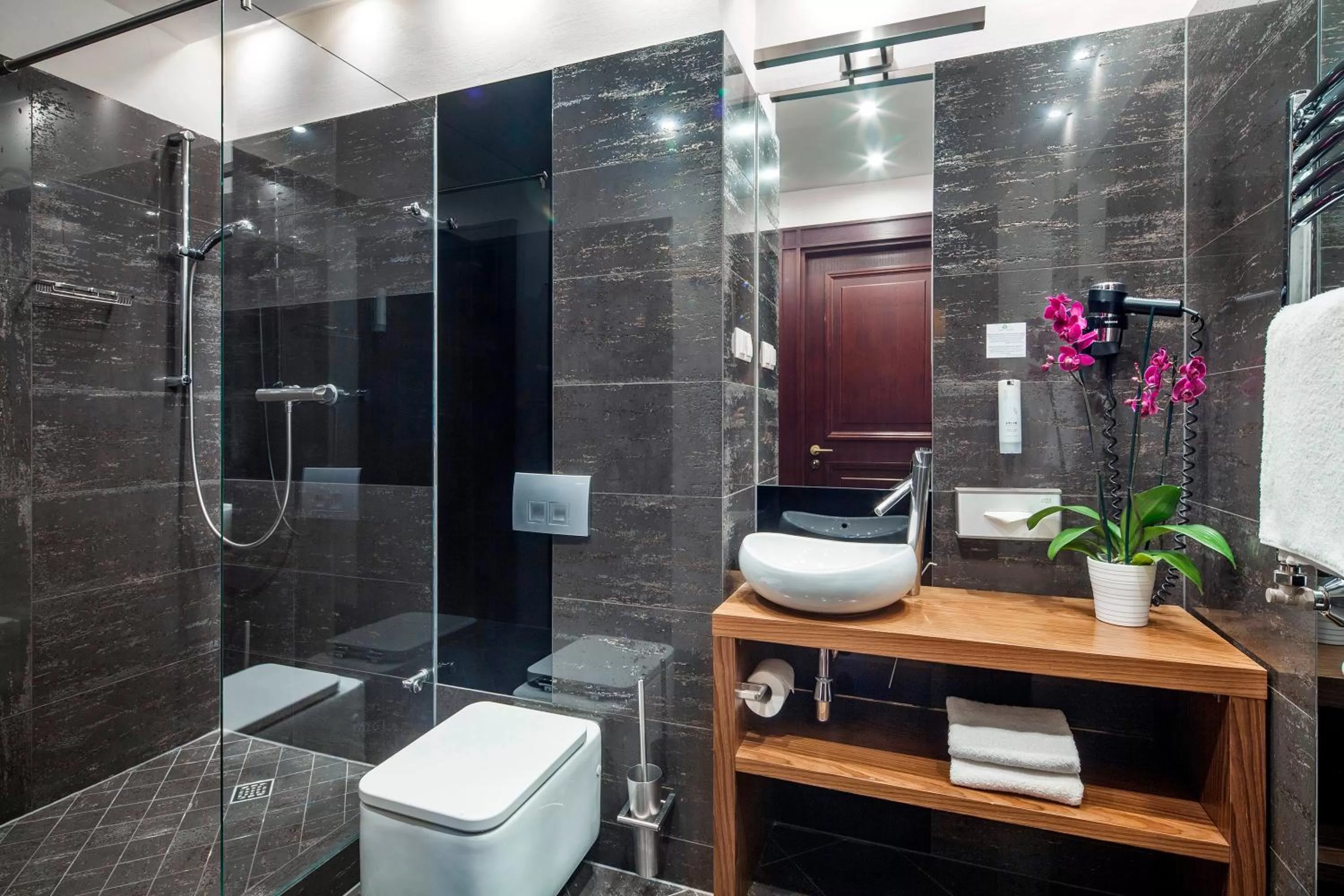 Bathroom in Hotel Unicus Krakow Old Town - Destigo Hotels