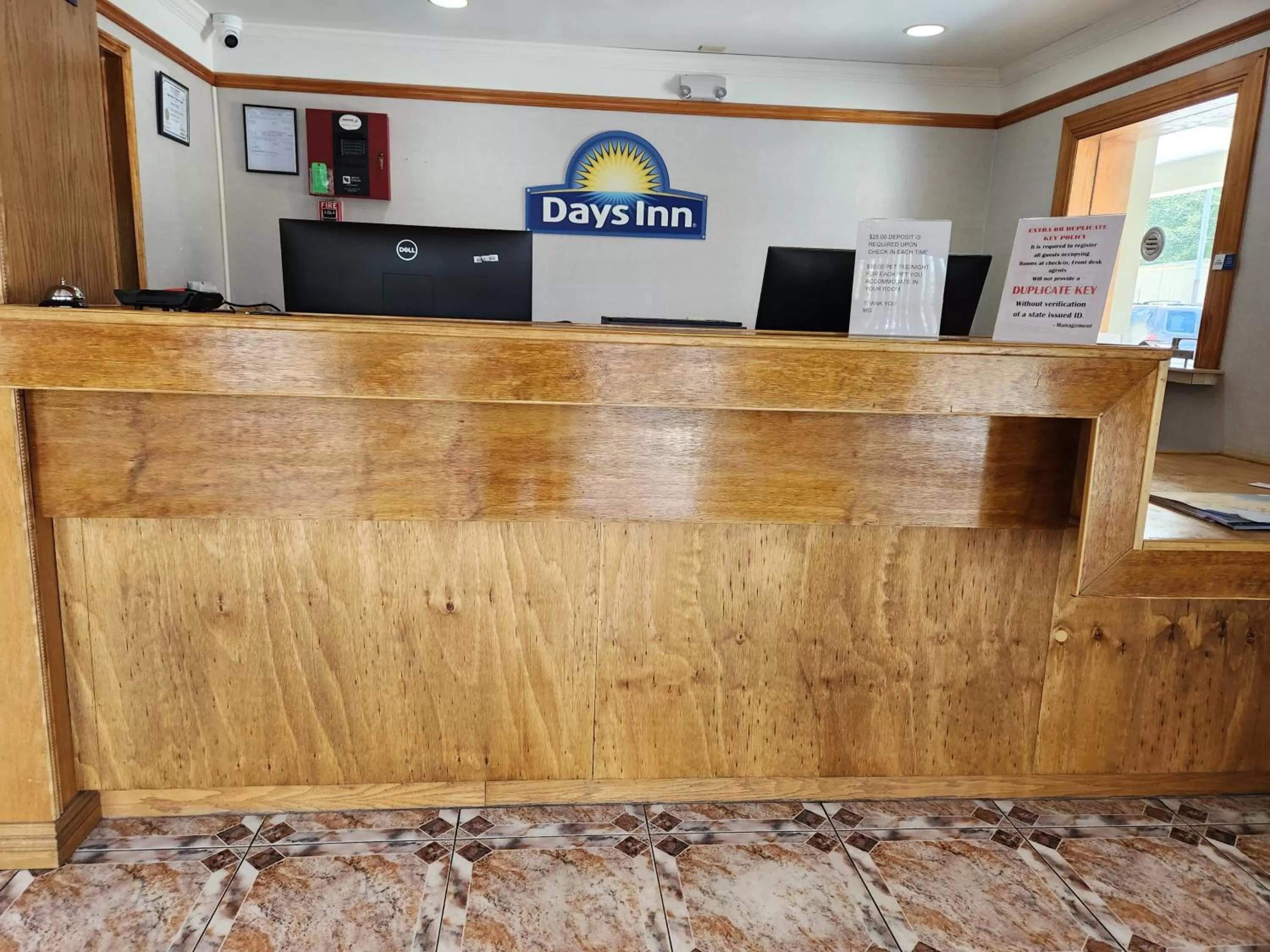 Lobby or reception in Days Inn by Wyndham Slidell