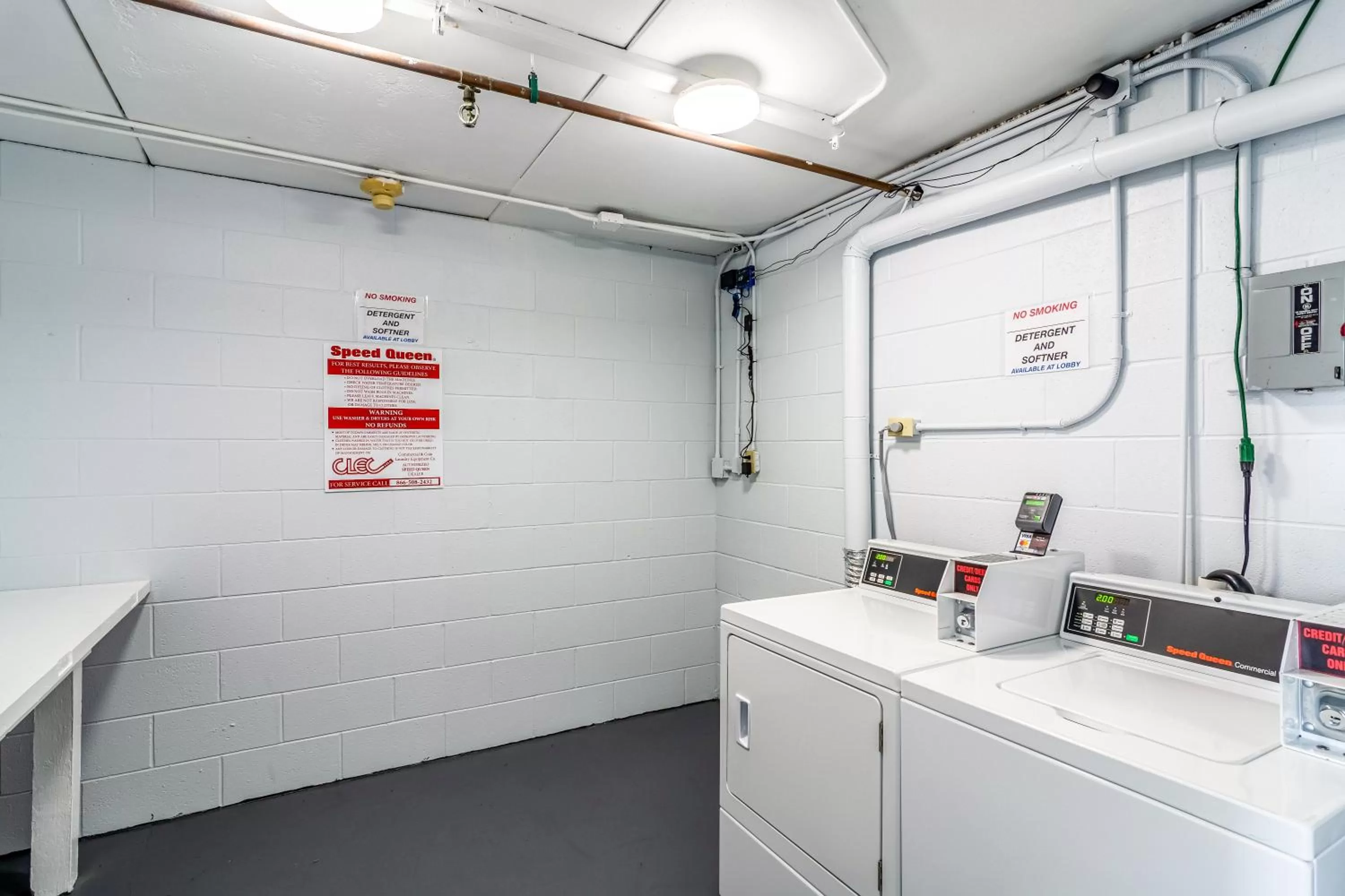 Property building in Econo Lodge