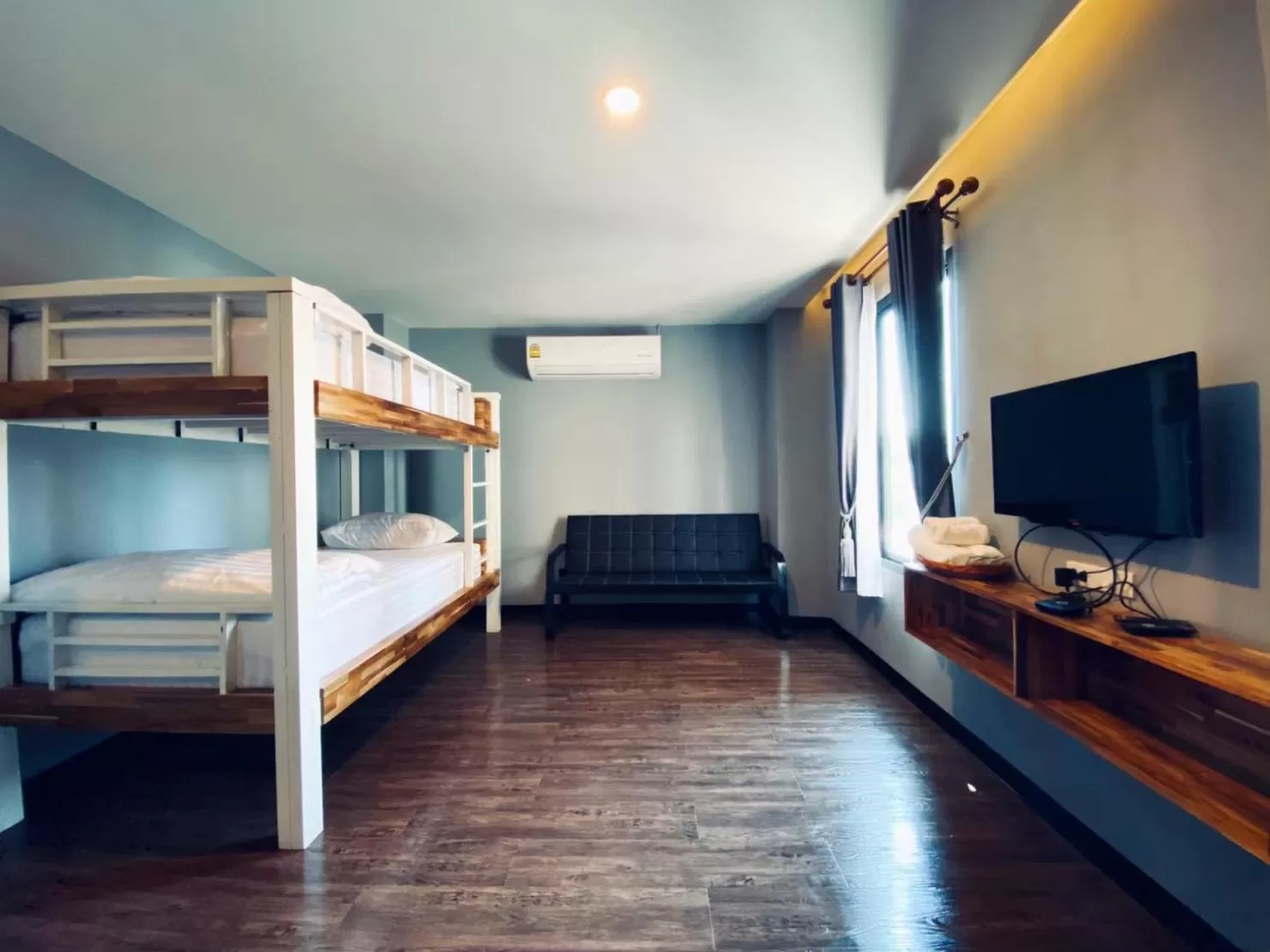 Bed in Leela Boutique (ลีลาบูทีค)