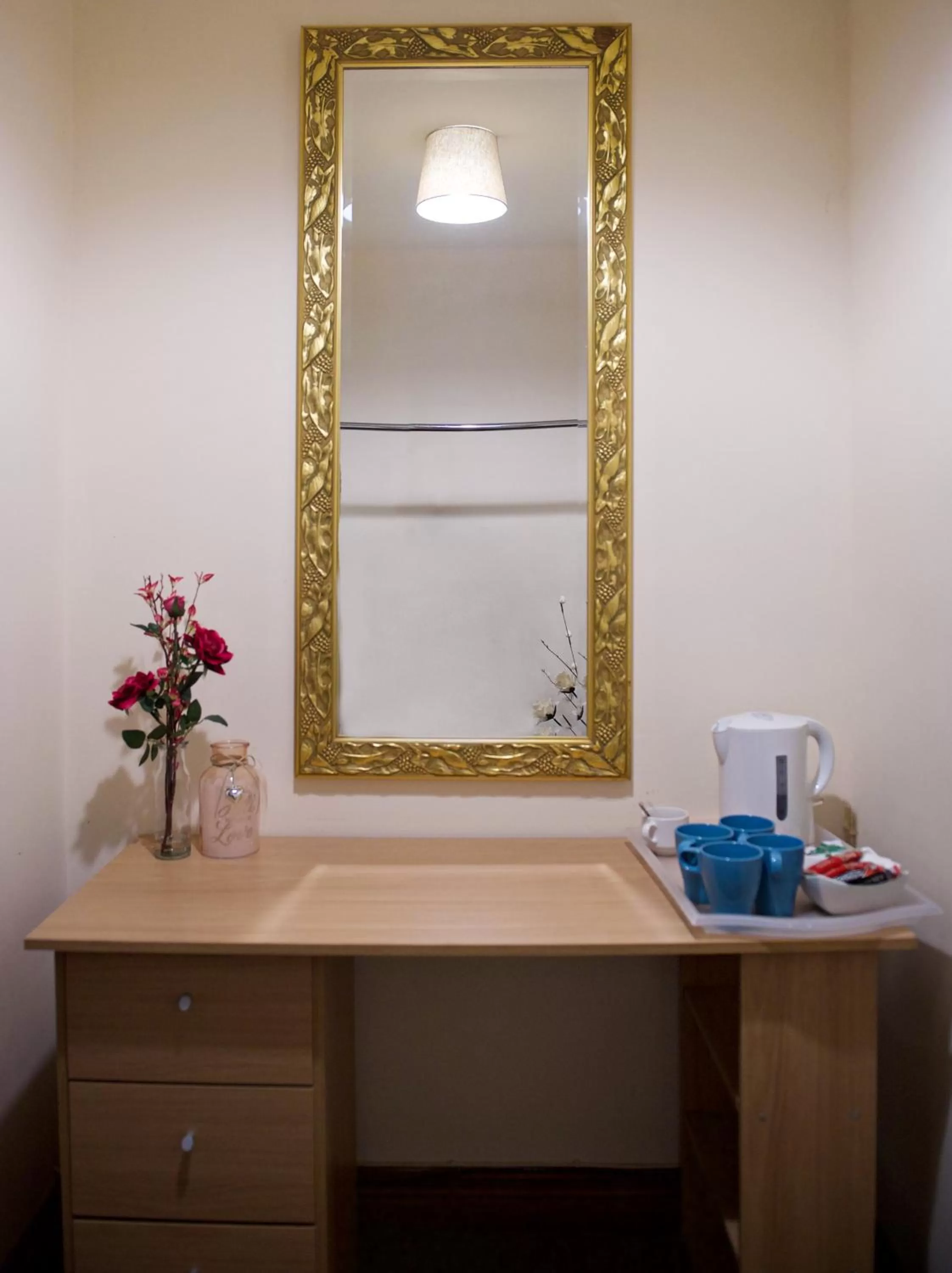 Little Foxes Hotel & Gatwick Airport Parking