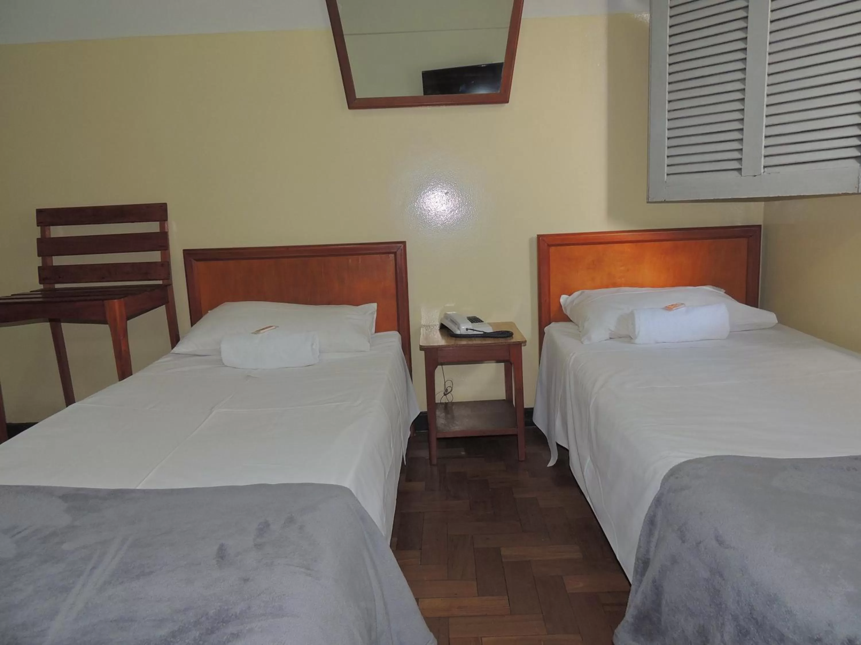 Bedroom, Bed in Hotel Esplanada Belo Horizonte - Proximo a Estacao de Trem