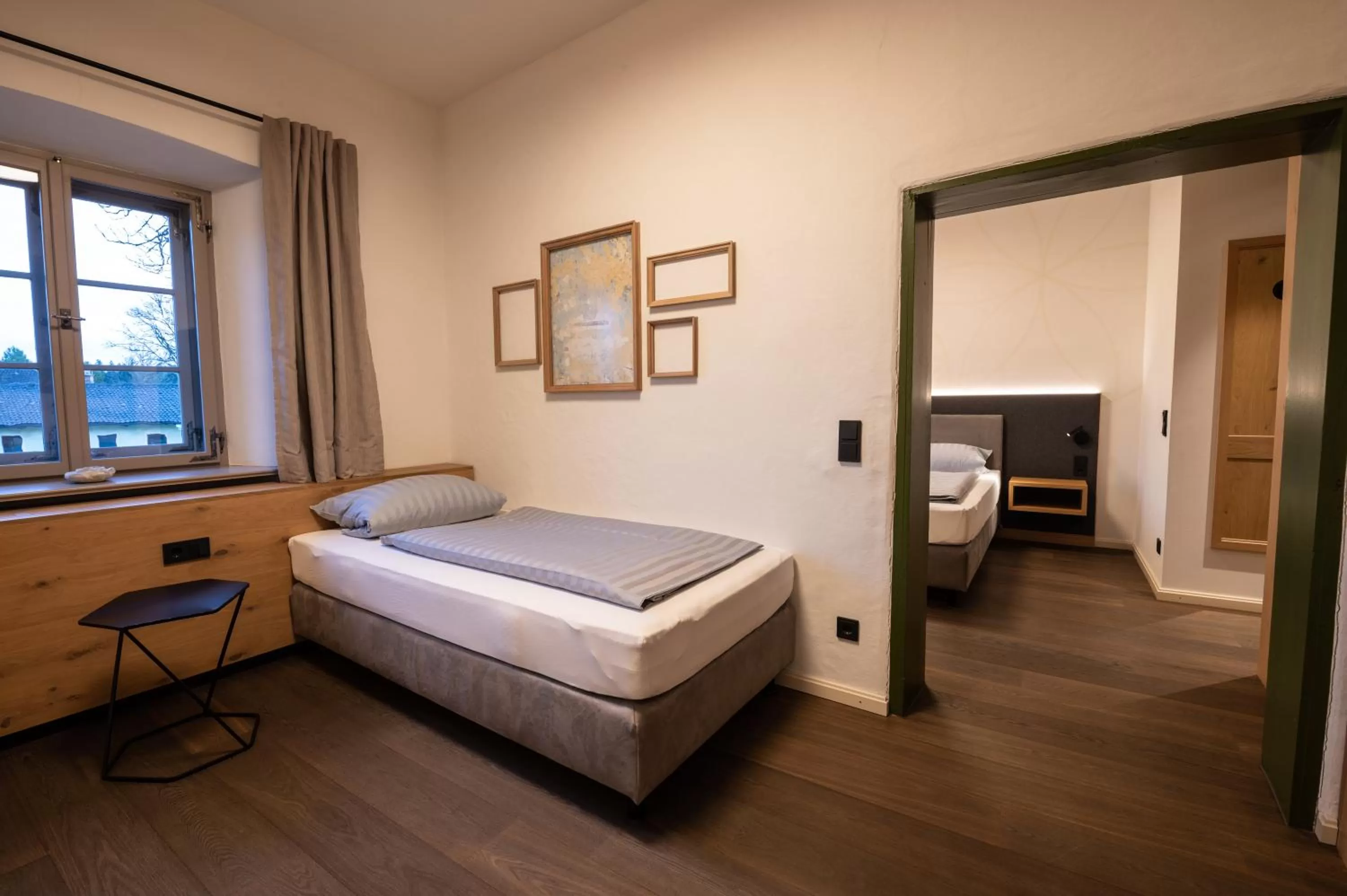 Bed in LANDHOTEL ALTE ZOLLSTATION- Historical Building