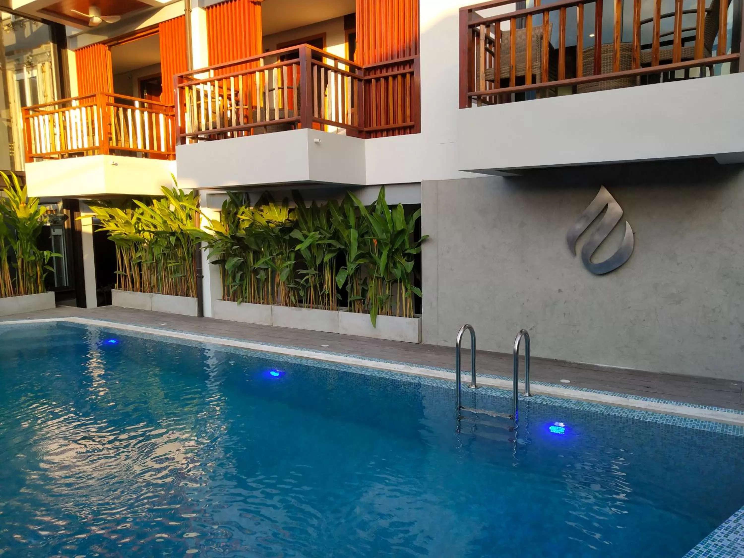Swimming pool in Hotel De Wualai