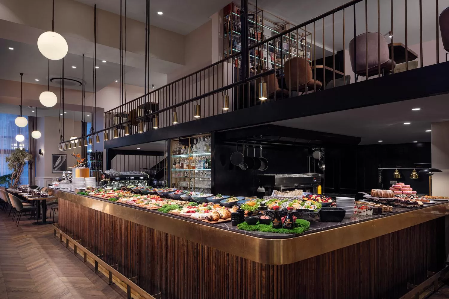 Buffet breakfast in Hotel KINGS COURT