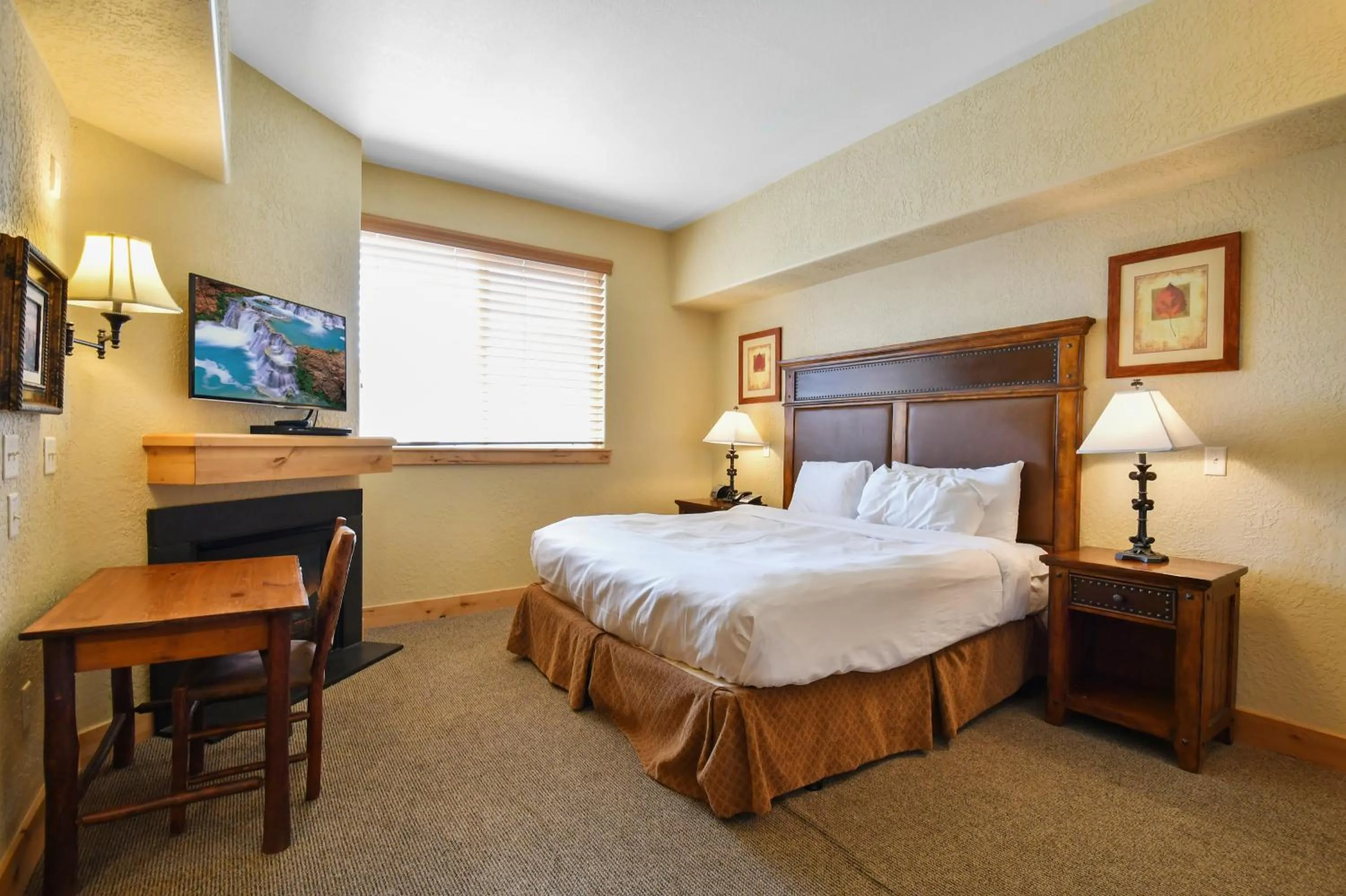 Bed in Silverado Lodge, Park City - Canyons Village by Vail Resorts