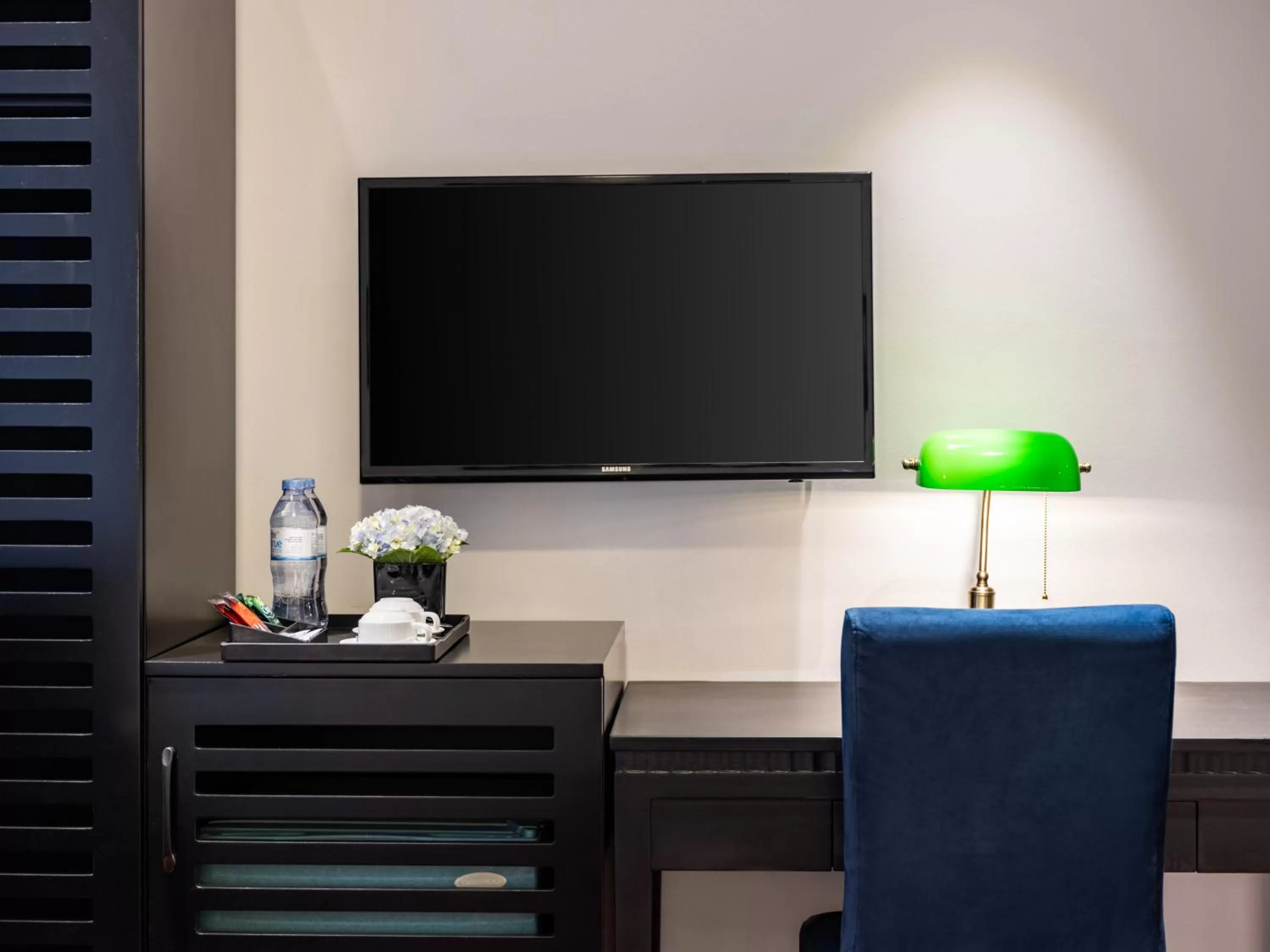 TV and multimedia in The Flower Boutique Hotel & Travel