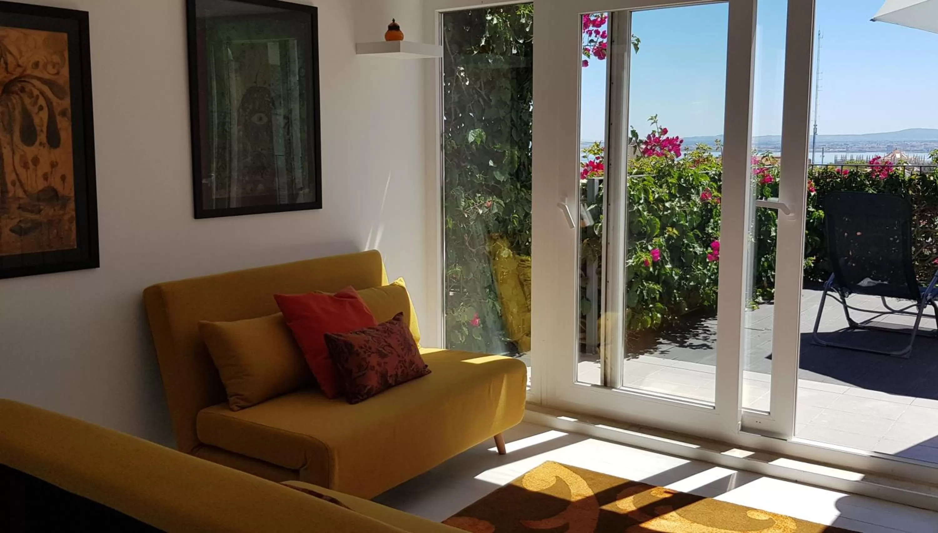 View (from property/room), Seating Area in Tings Lisbon