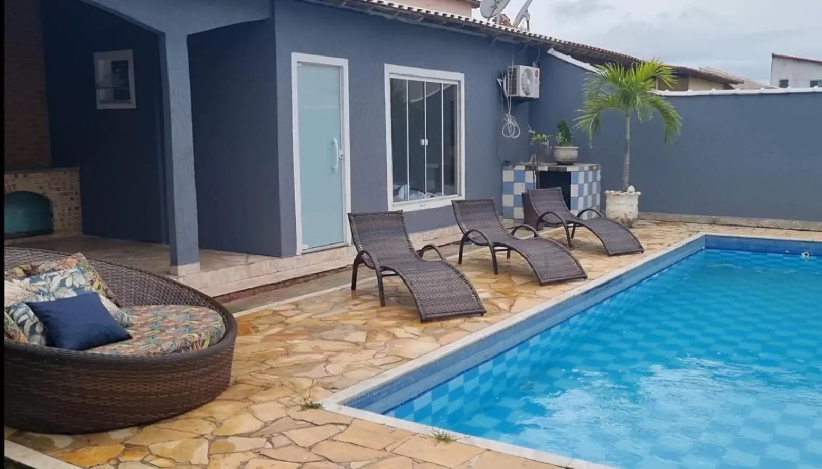 Swimming pool in Pousada Litorânea