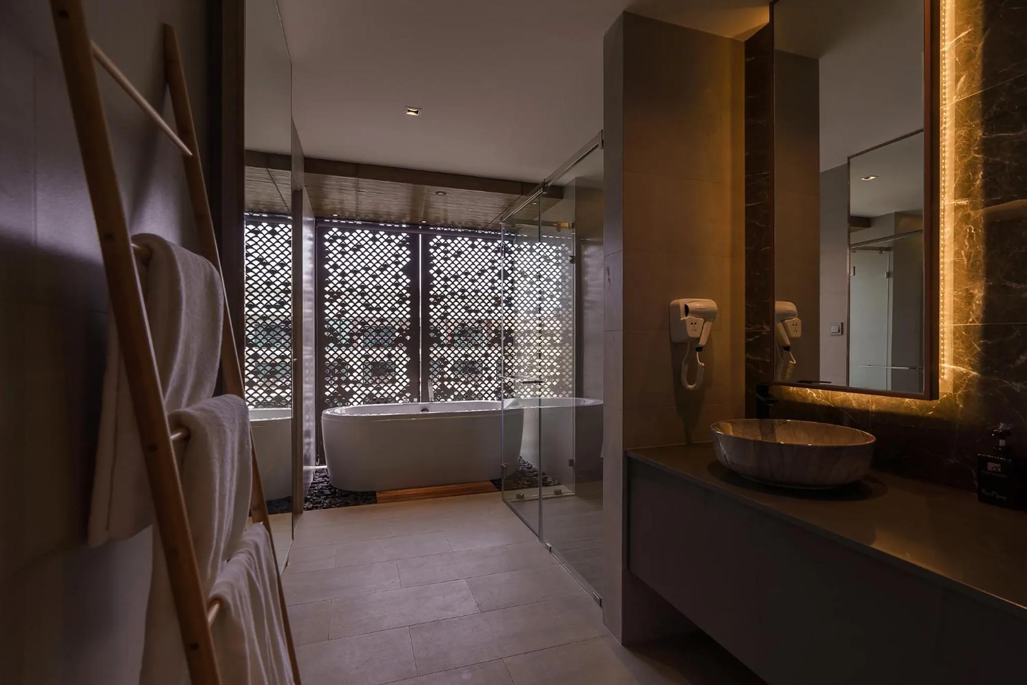 Bathroom in Fifth Pattaya Jomtien By Shiwalai Int