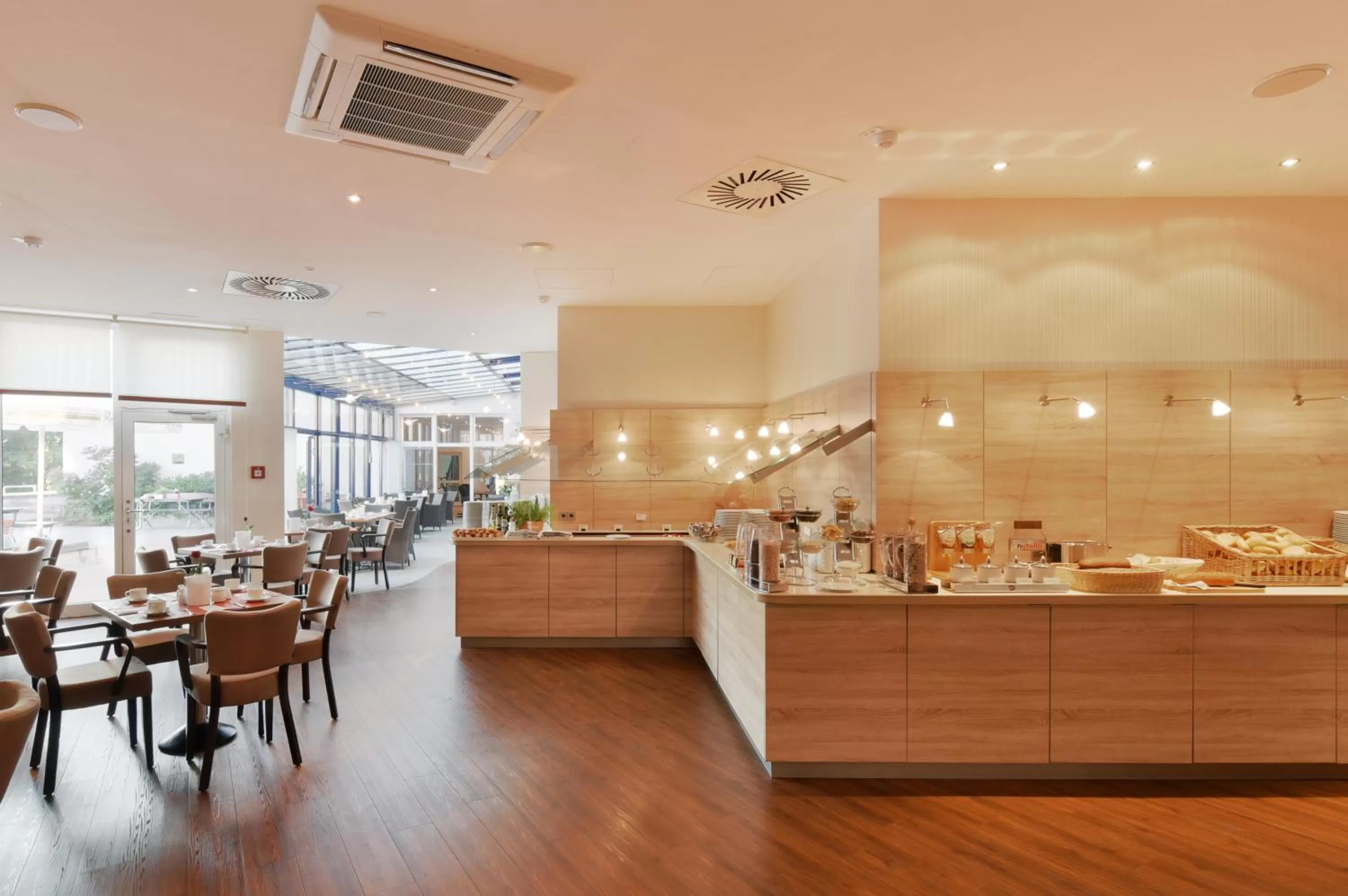 Restaurant/places to eat in Amedia Dresden Elbpromenade, Trademark Collection by Wyndham