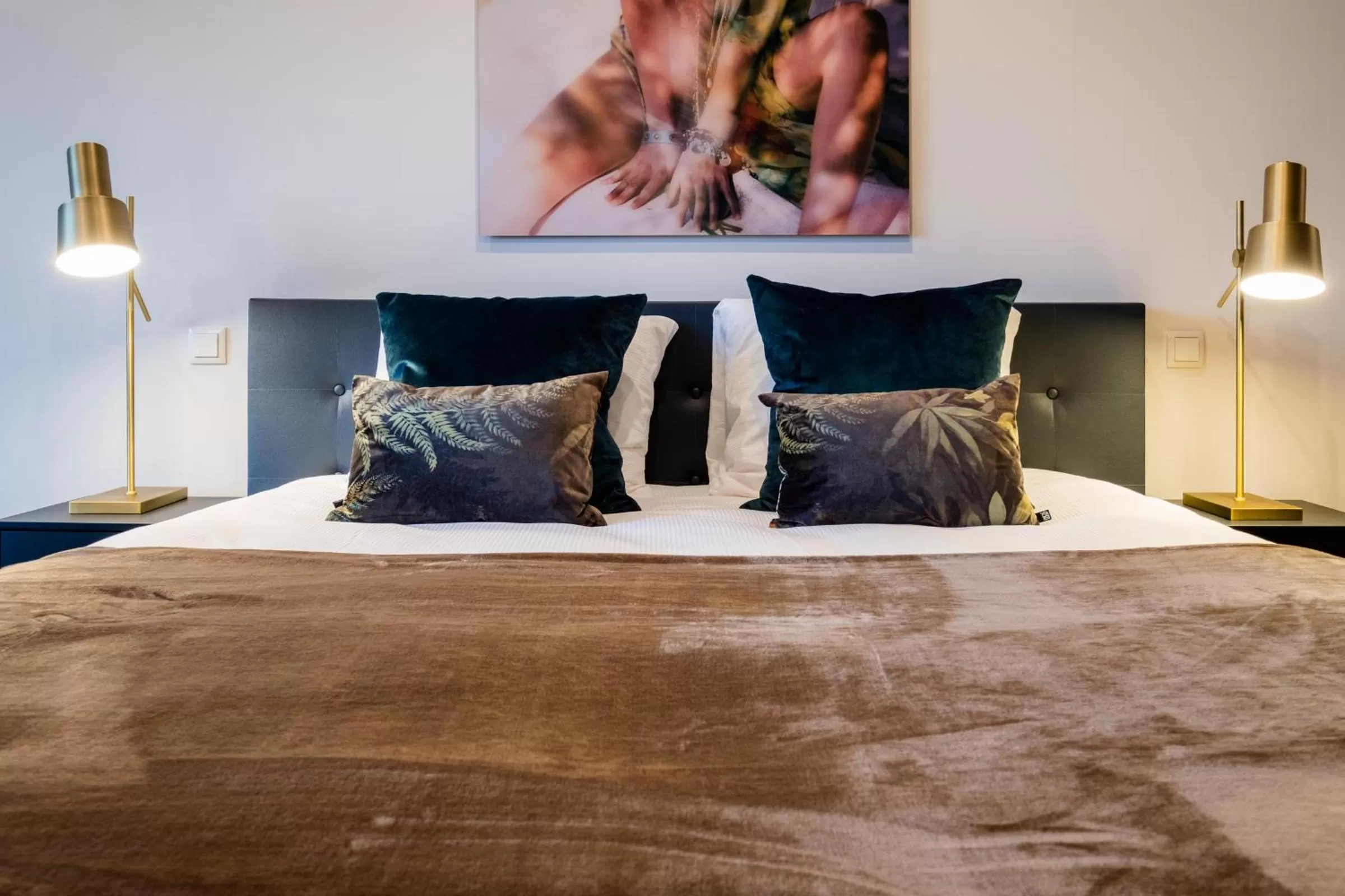 Bed in Nero Office Hotel & City Café