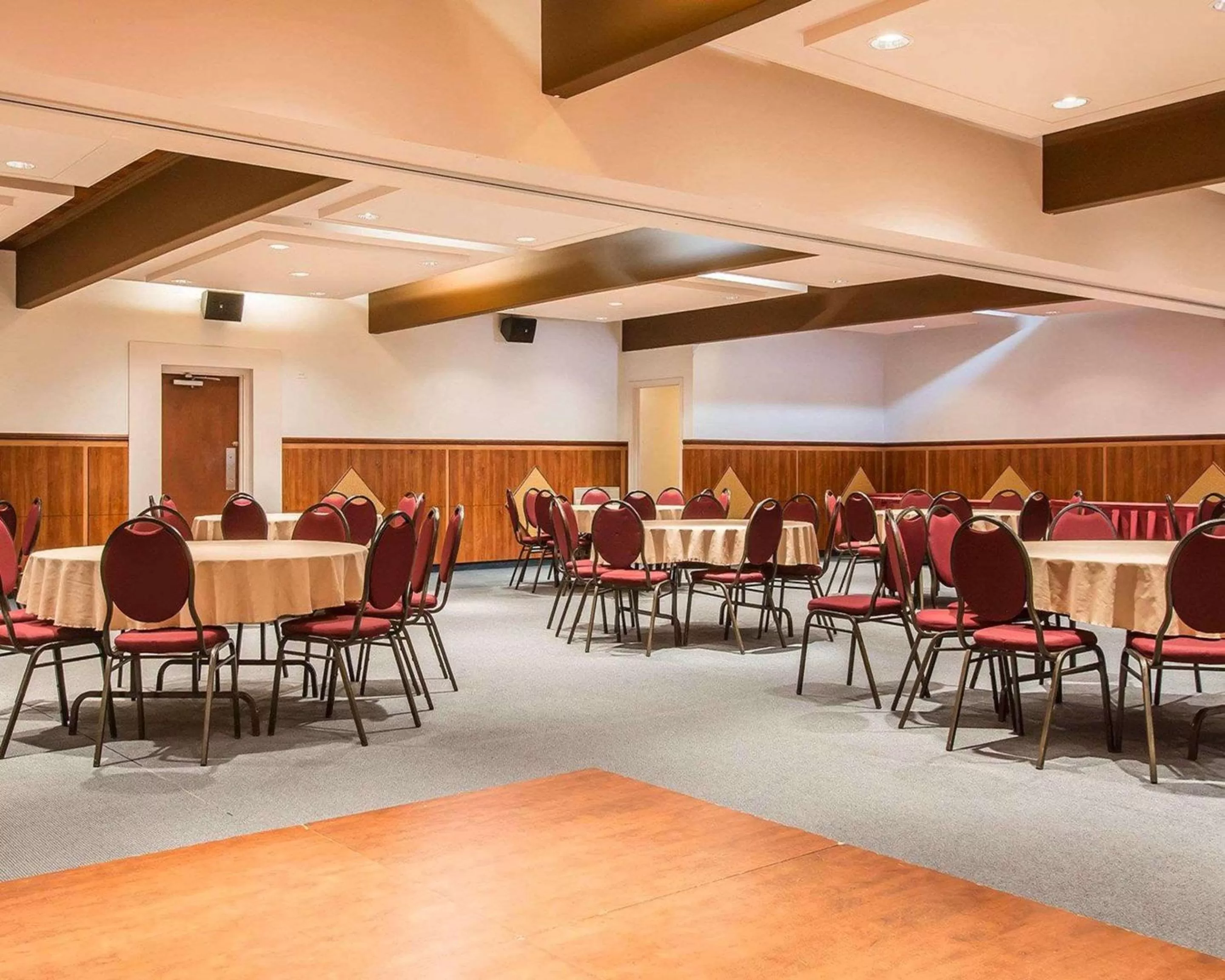 On site, Restaurant/Places to Eat in Econo Lodge Forestville