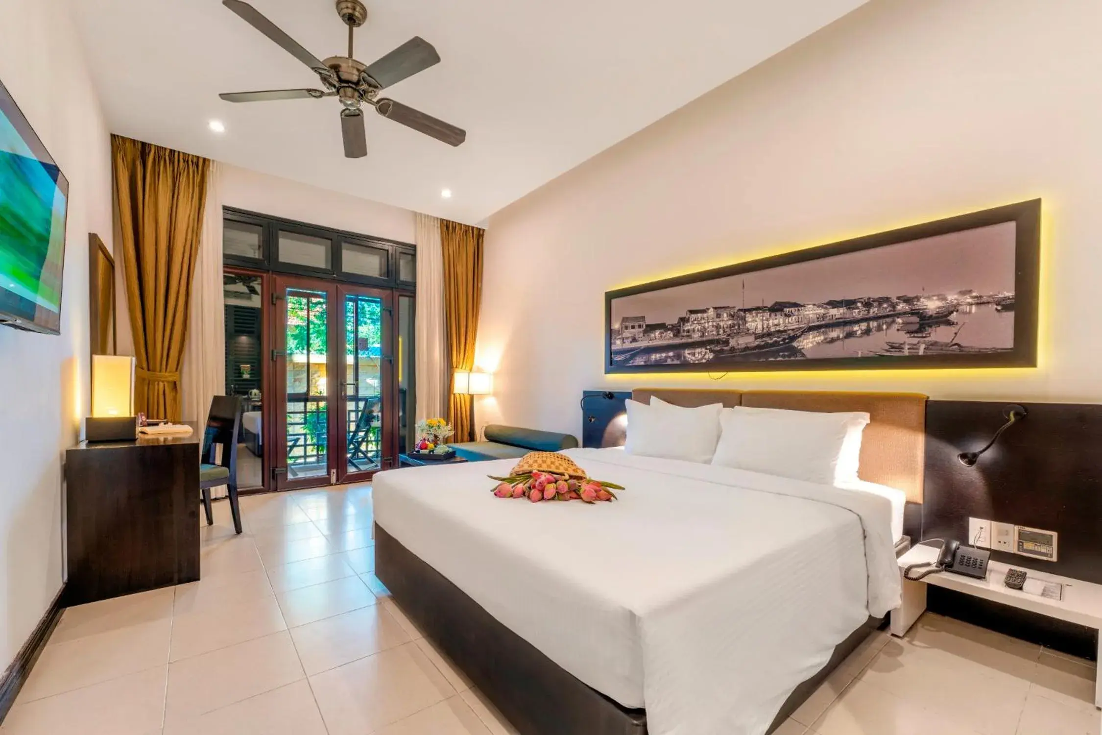 Classic Room with City view in HOI AN HISTORIC HOTEL Classic Room with City view in HOI AN HISTORIC HOTEL