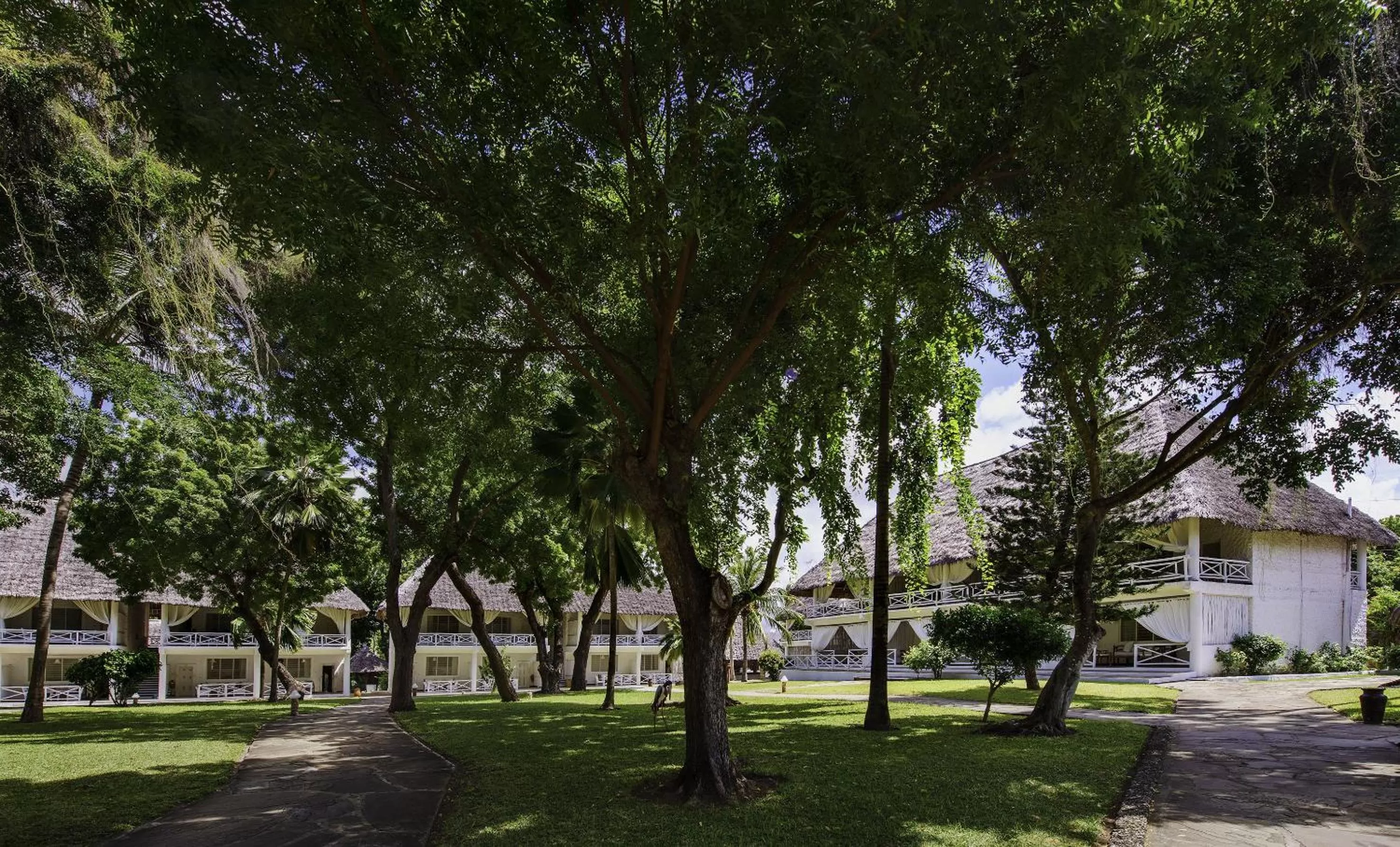 Facade/entrance in Sandies Tropical Village